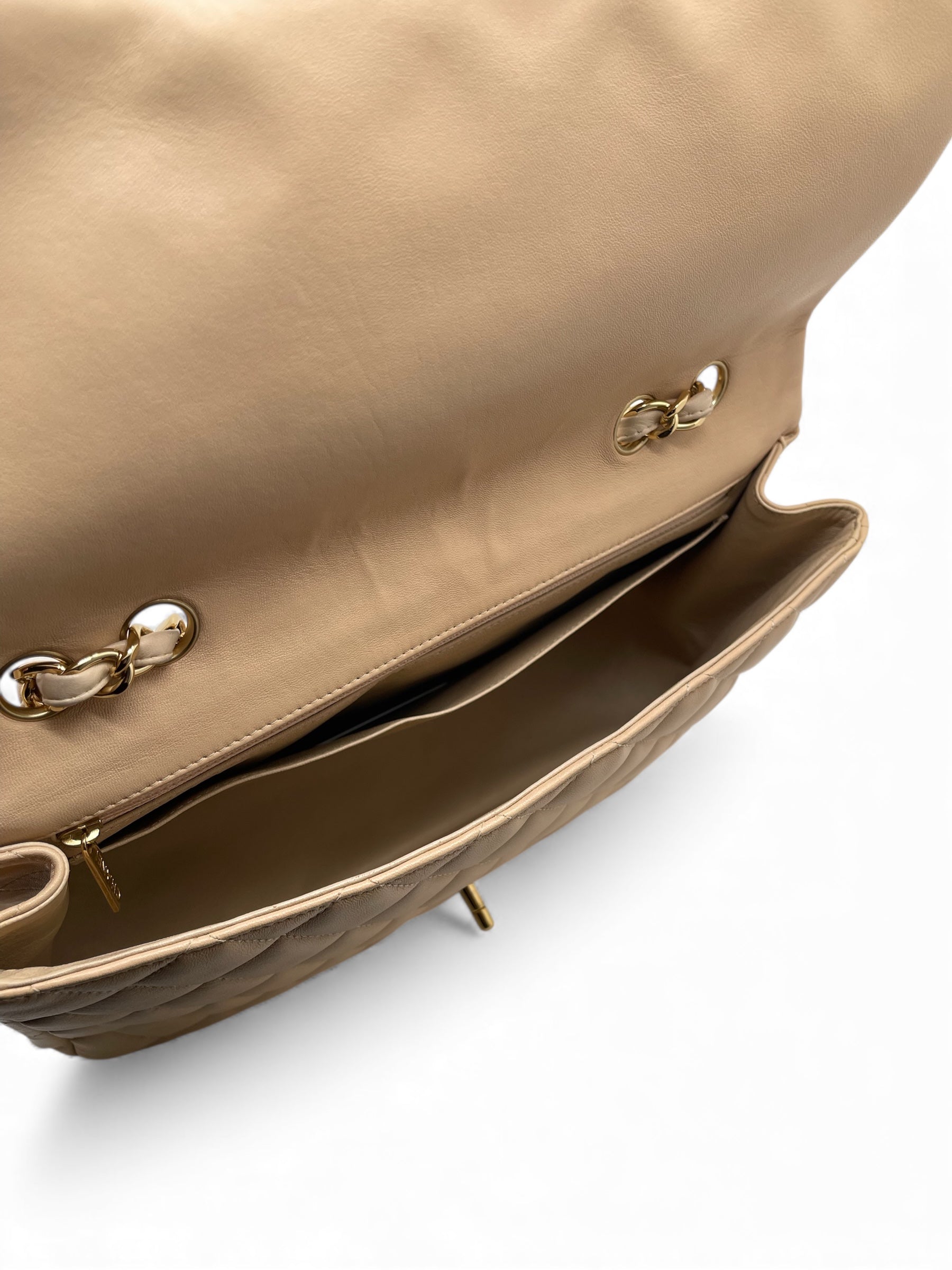 Chanel - Sac Jumbo beige