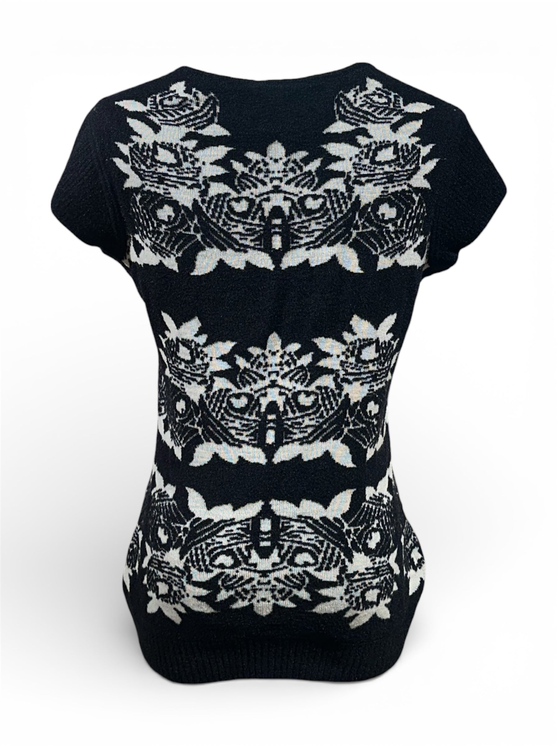 Chanel - Pull manche courte T38