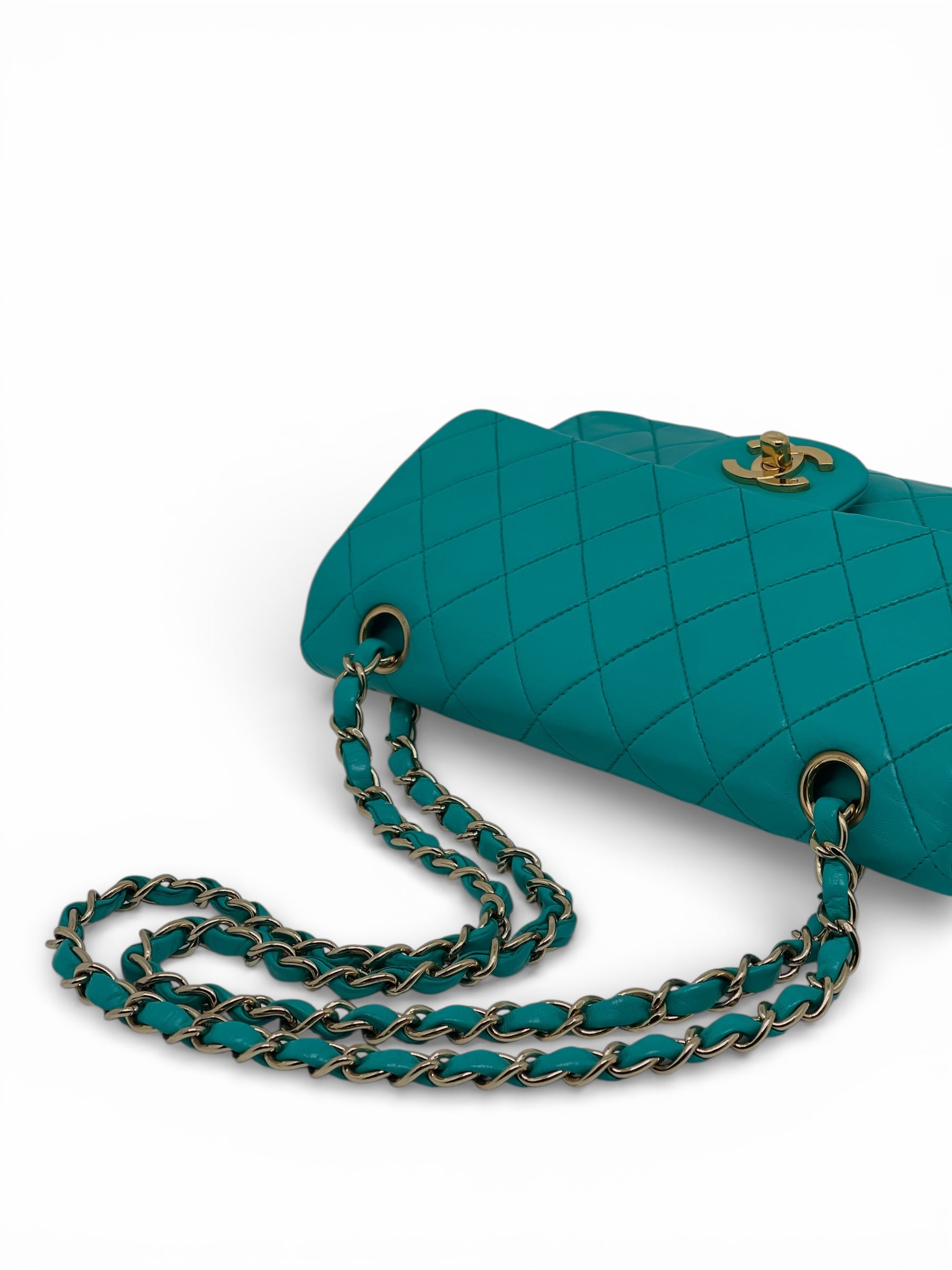 Chanel - Sac Timeless 23 en cuir d’agneau bleu turquoise