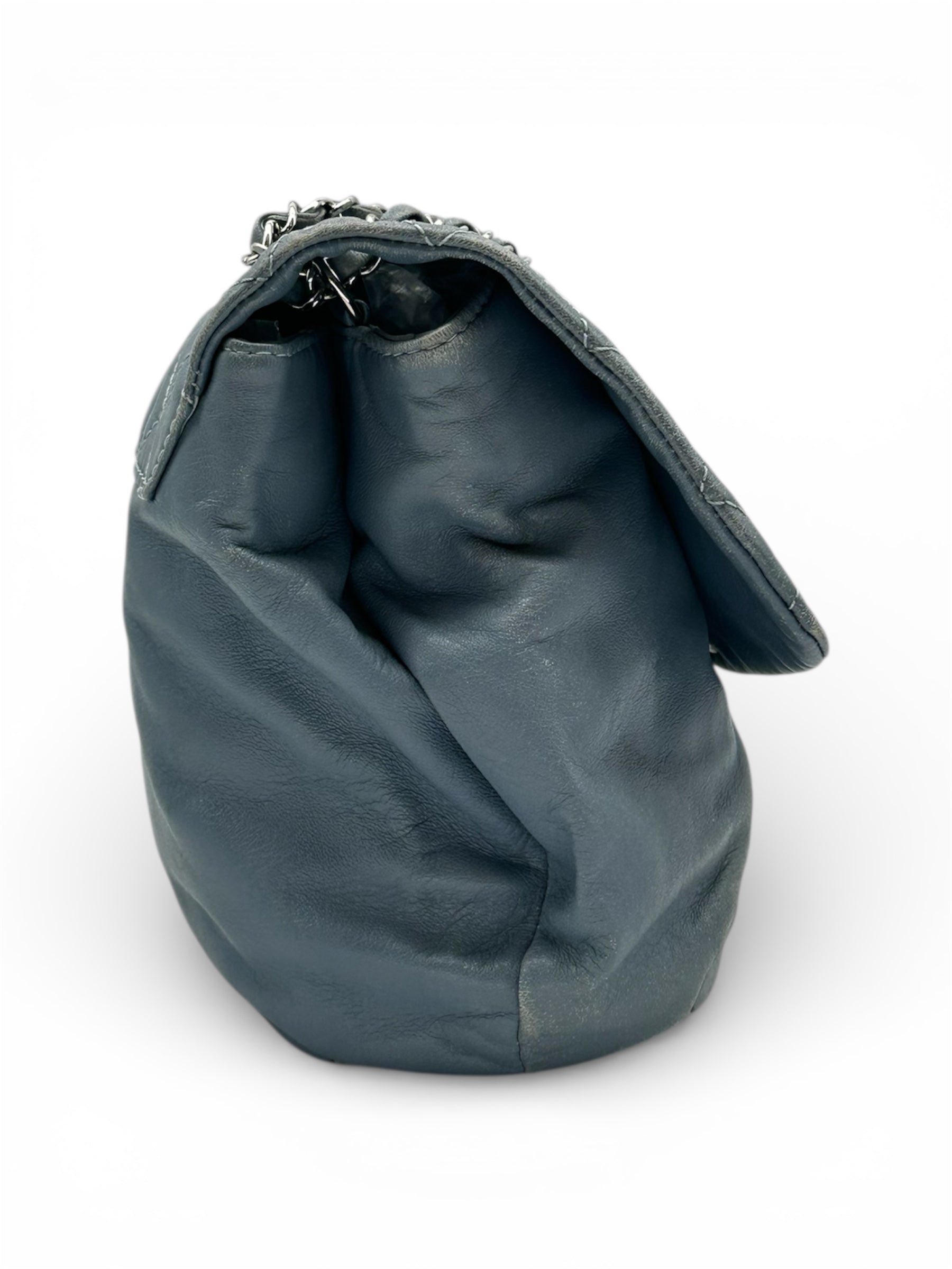 Chanel - Sac à rabat bleu ciel