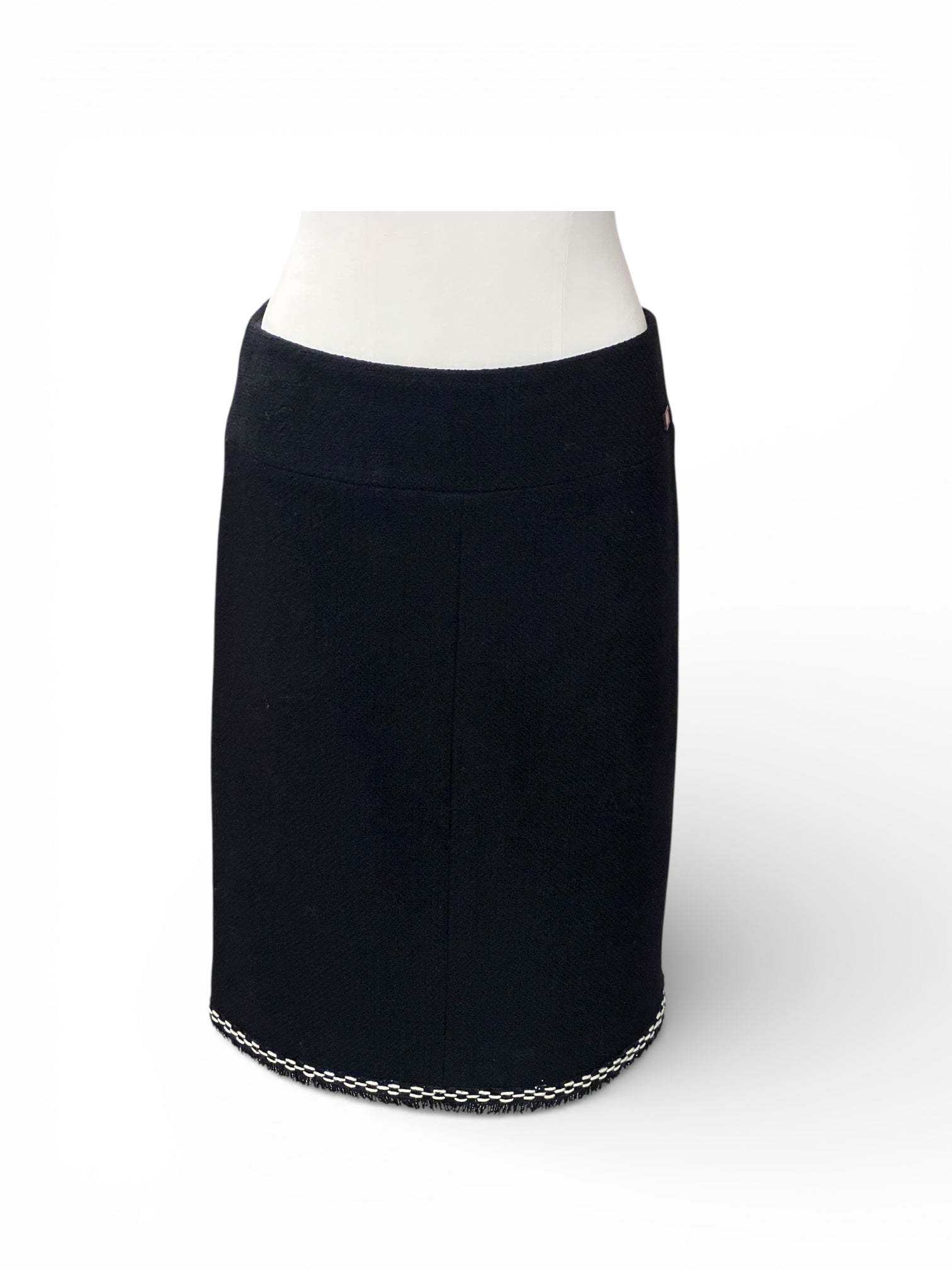 Chanel - Jupe à Broderies noir T.40