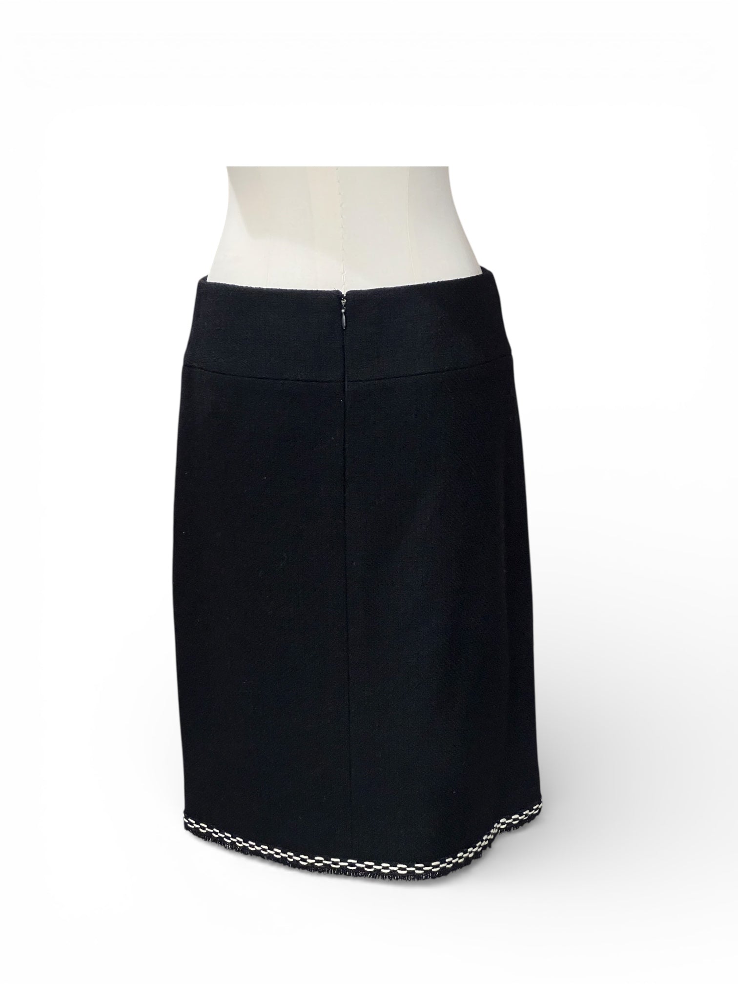 Chanel - Jupe à Broderies noir T.40