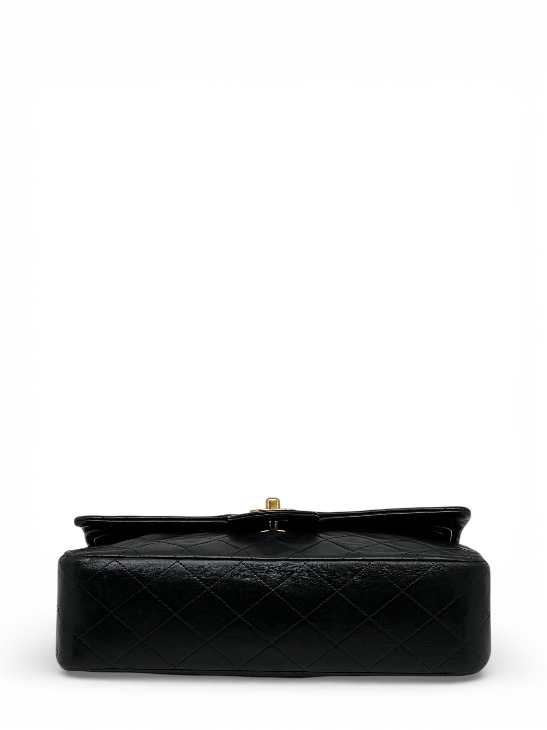 Chanel - Sac Timeless Classique 25 en cuir d’agneau noir