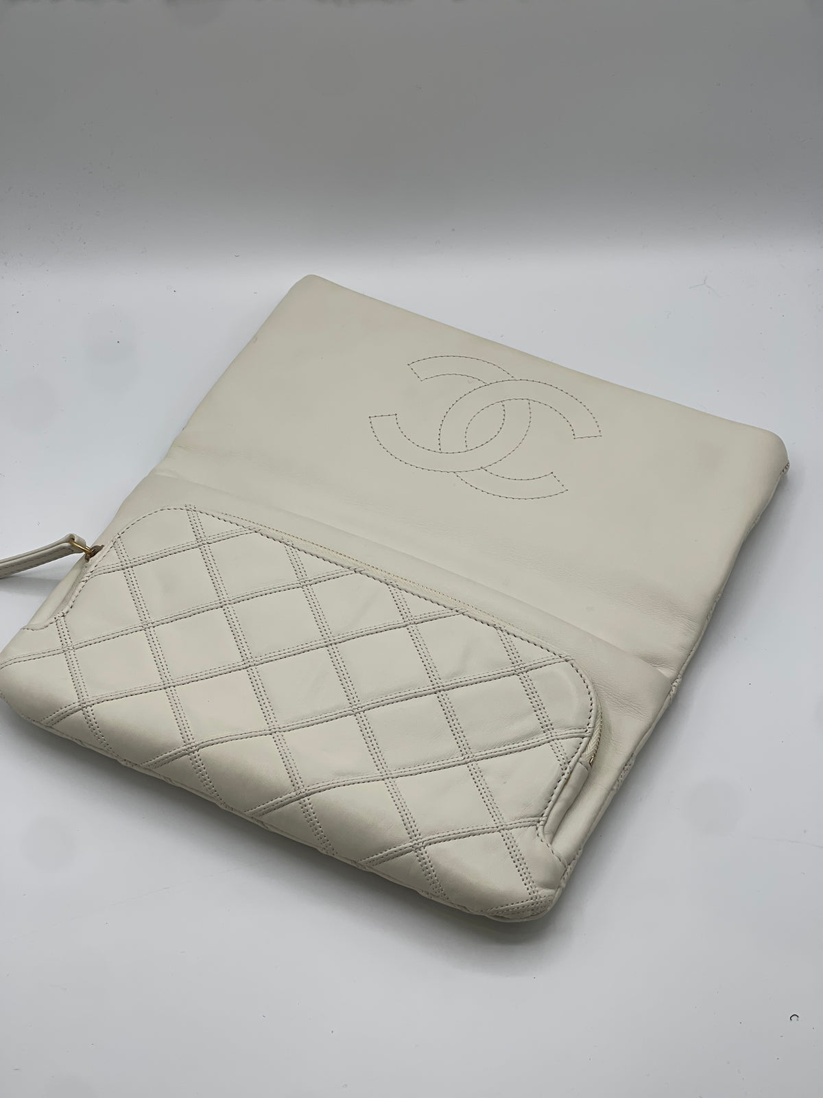 Chanel - Pochette Matelassé con patta