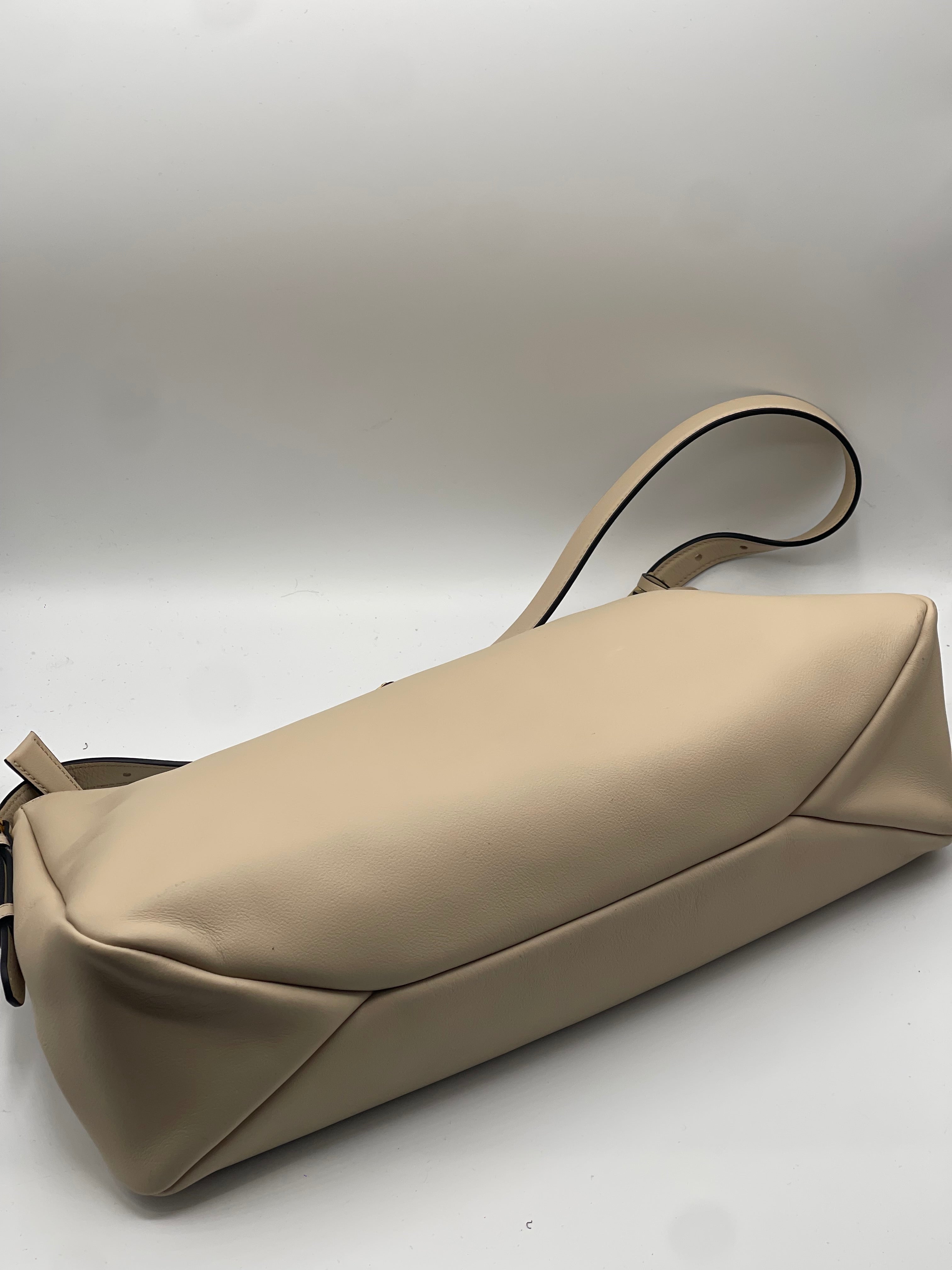 Prada - Sac Aimée sable MM