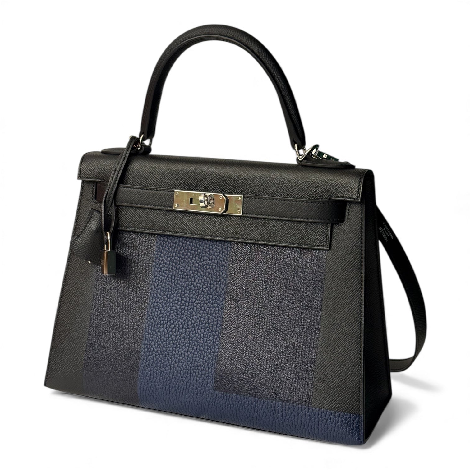 Hermès - Sac Kelly 28 Bleu Indigo/Saphir et Noir