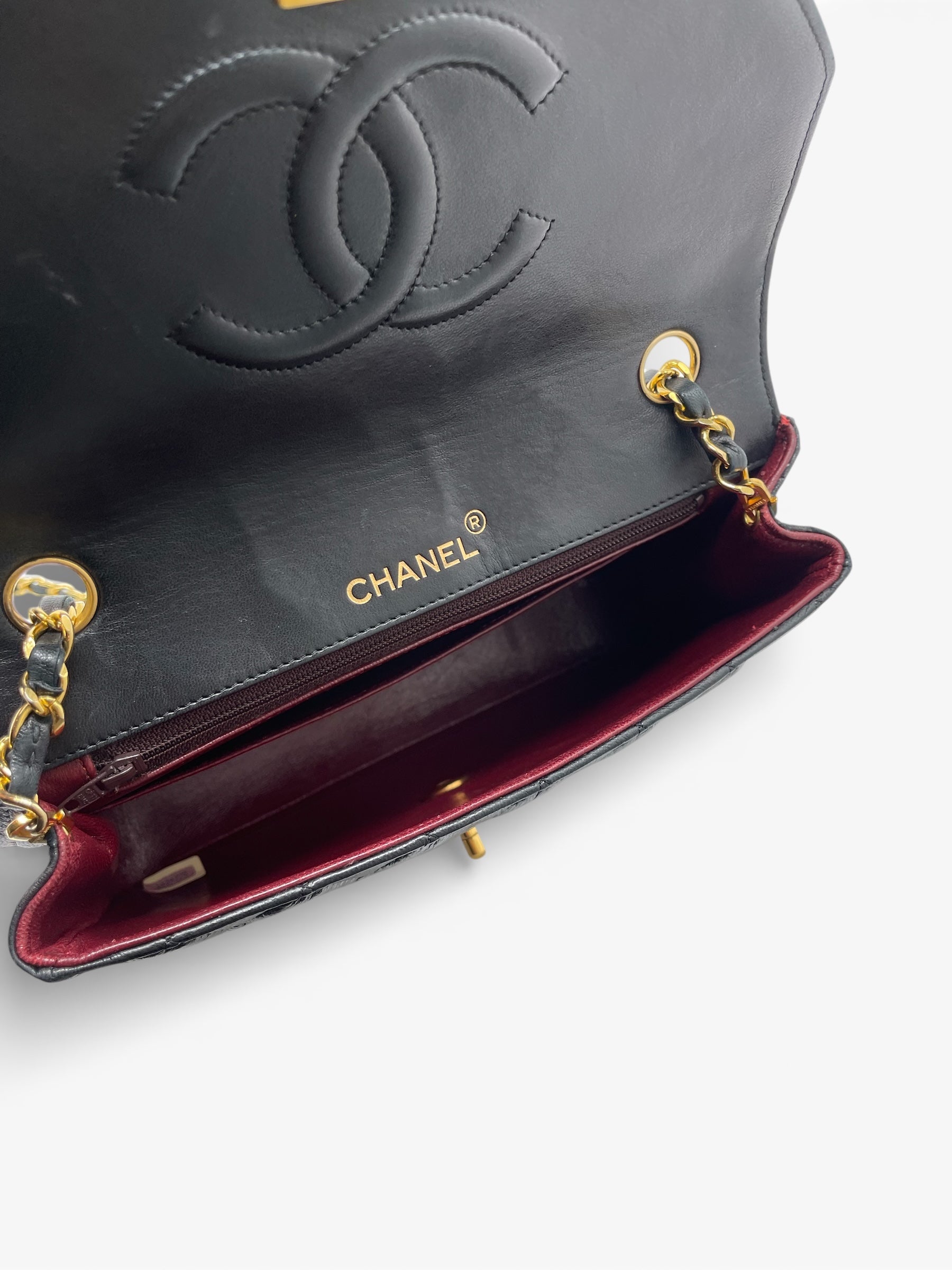 Chanel - Sac à main noir en cuir d’Agneau