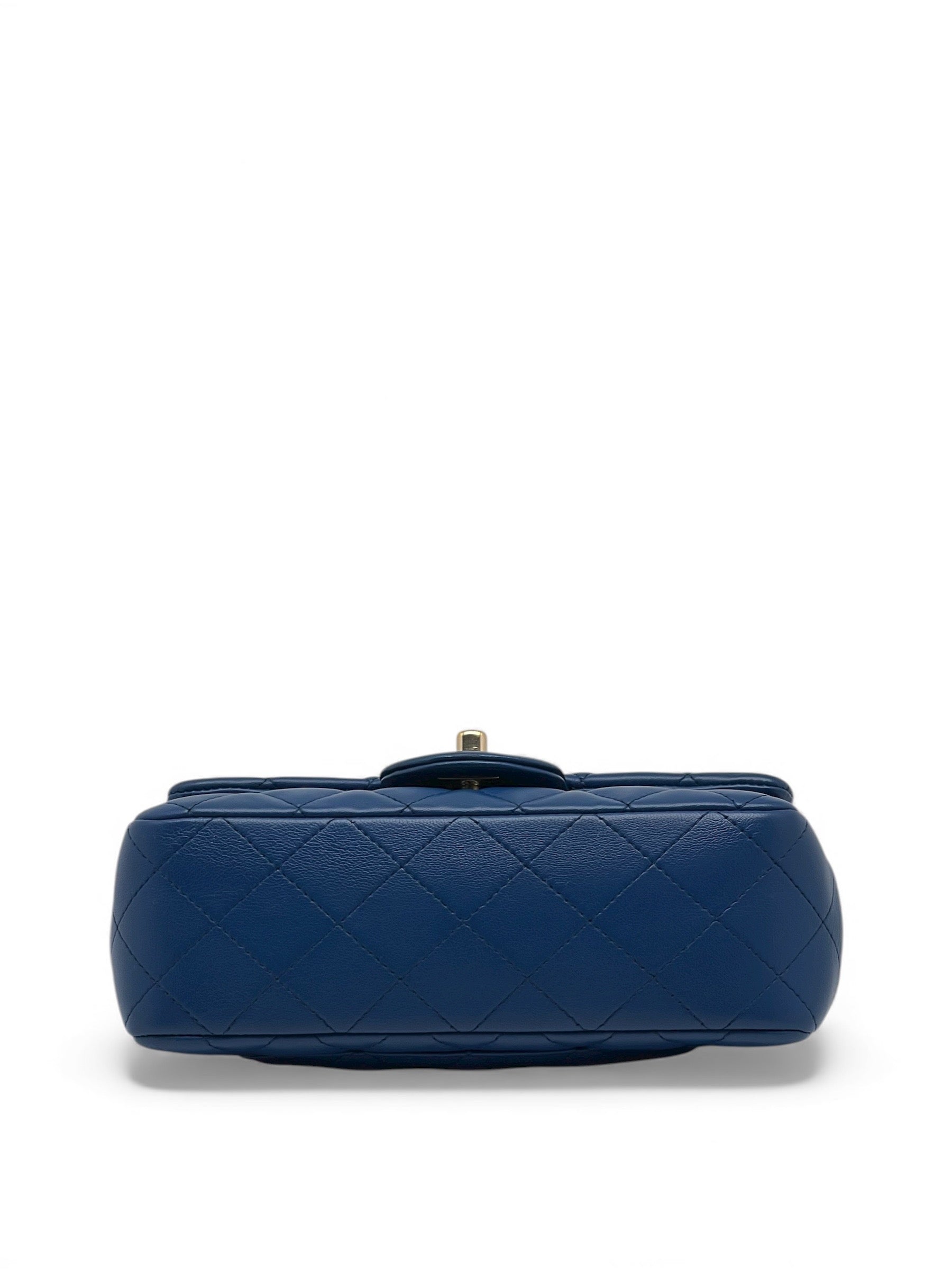 Chanel - Klassische kleine rechteckige Tasche blau
