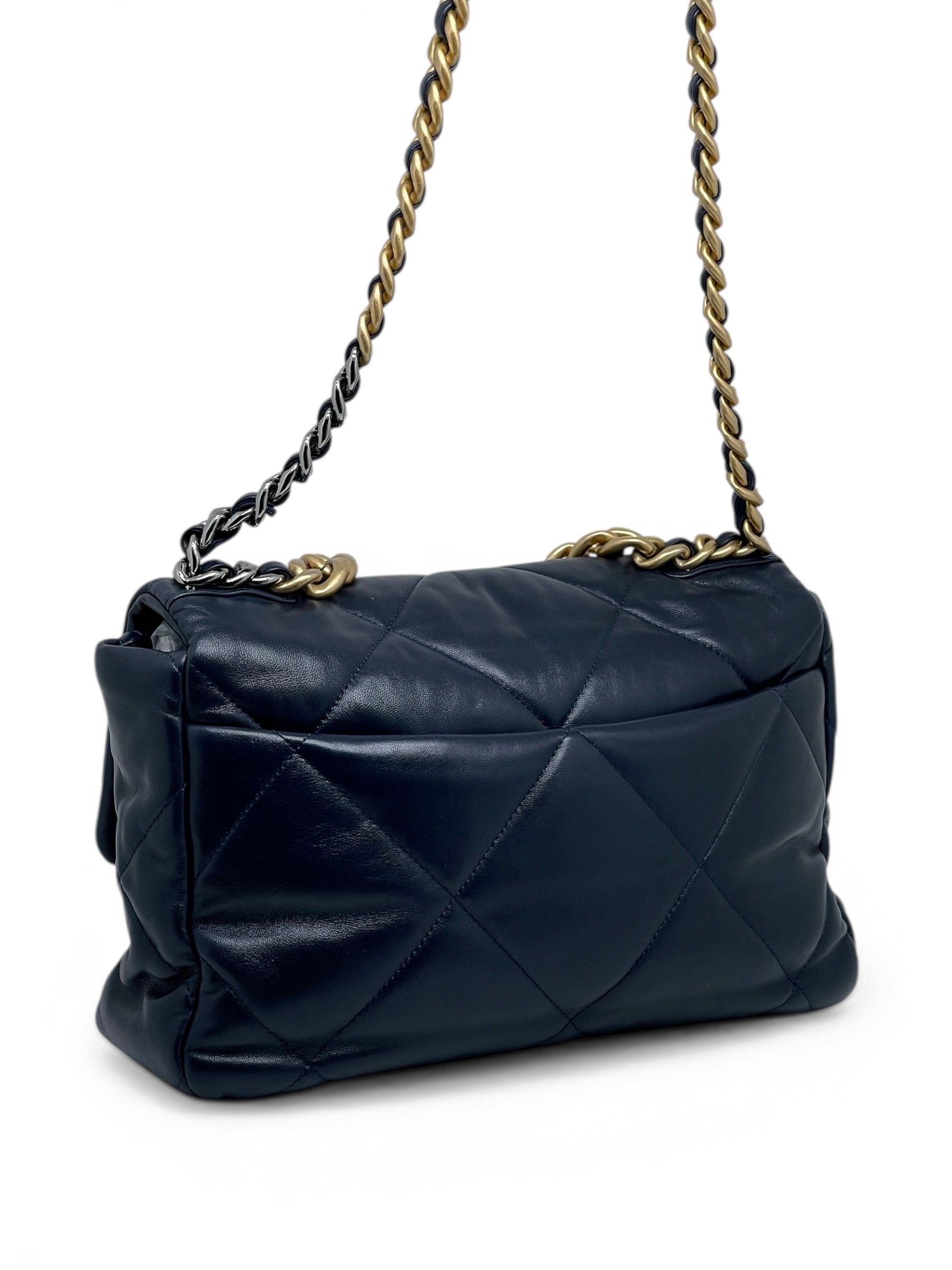 Sac Chanel 19 Bleu Marine | Les Folies d’Eugénie