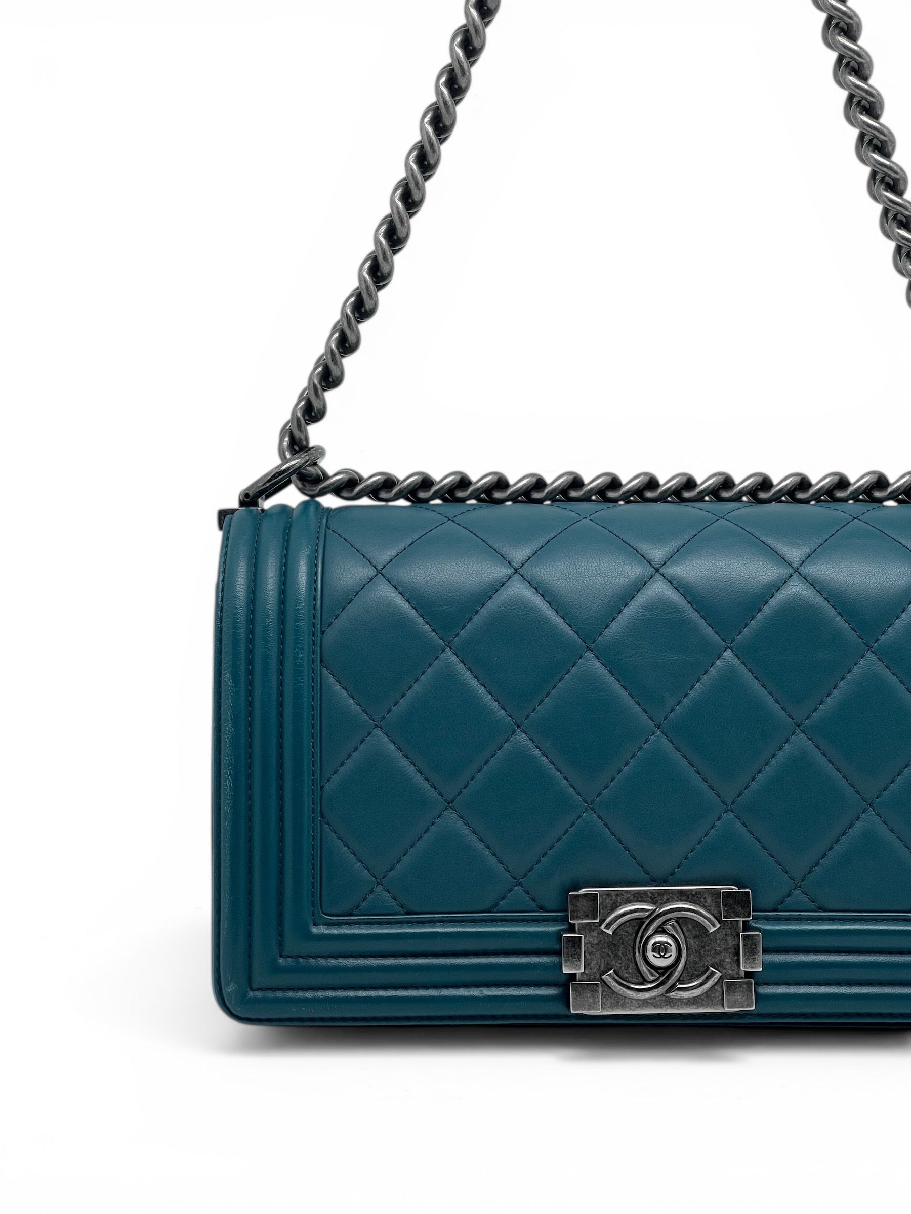 Chanel Sac Boy En Cuir D&