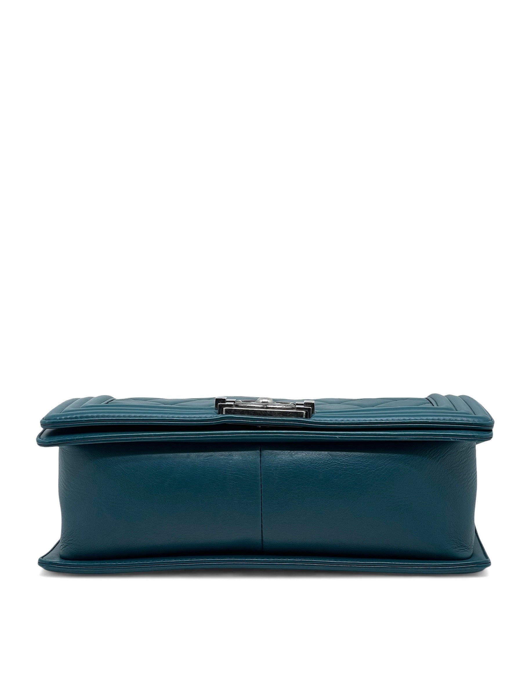 Chanel Sac Boy En Cuir D&