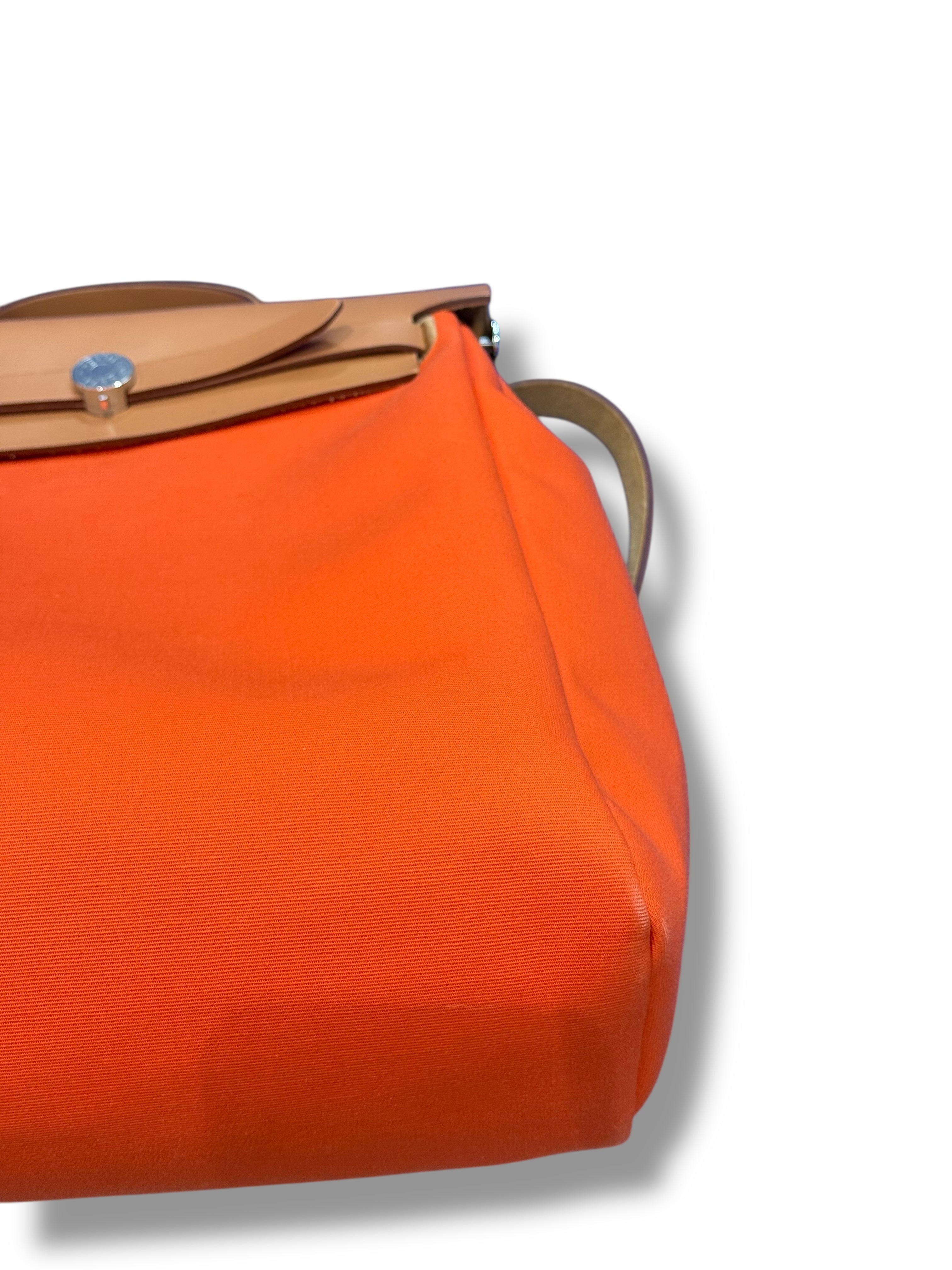 Hermès - Sac Herbag à dos orange et gold