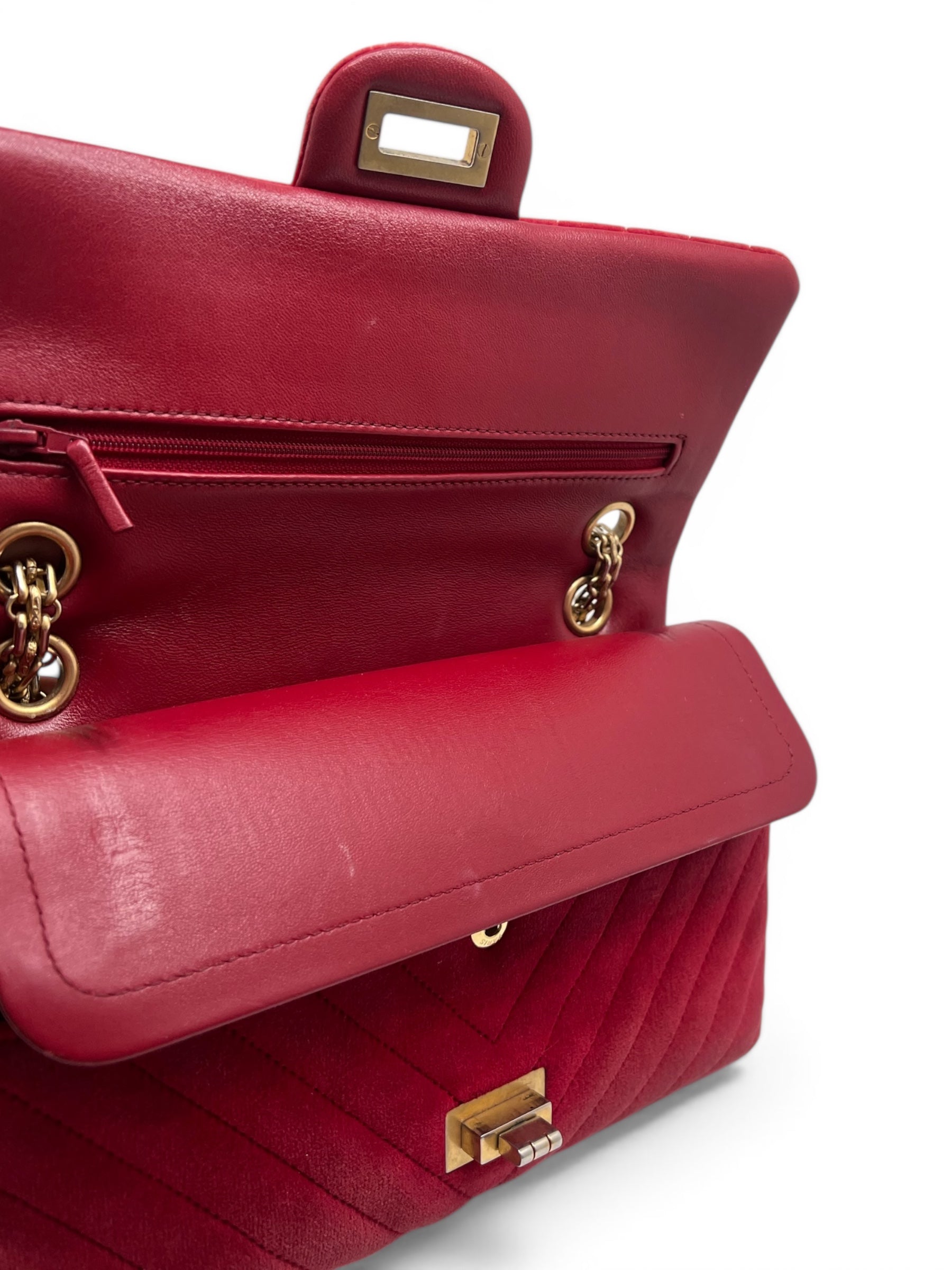 Sac Chanel 2.55 25 en Velours Rouge | Les Folies d’Eugénie