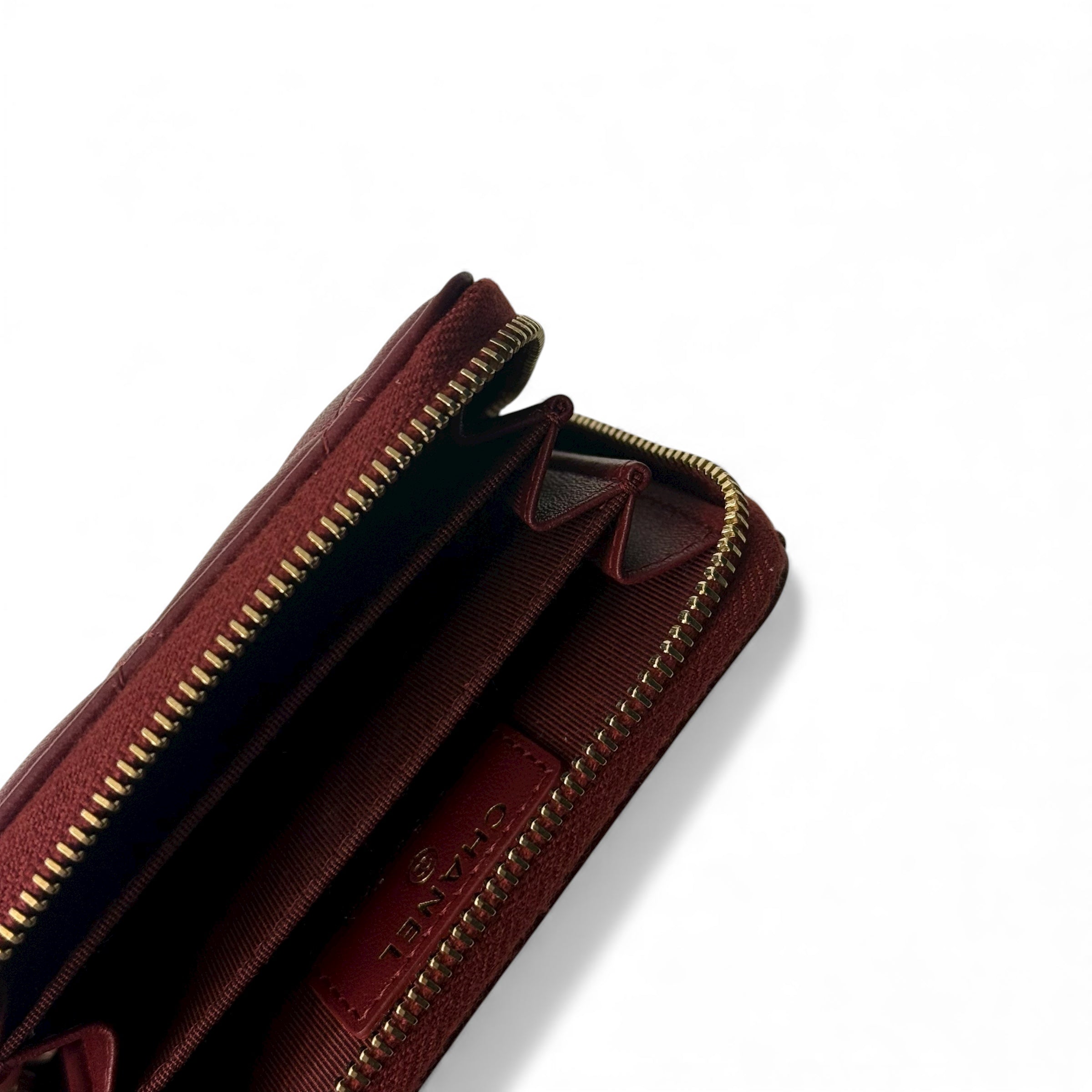 Chanel - Porte monnaie en cuir d’agneau bordeaux