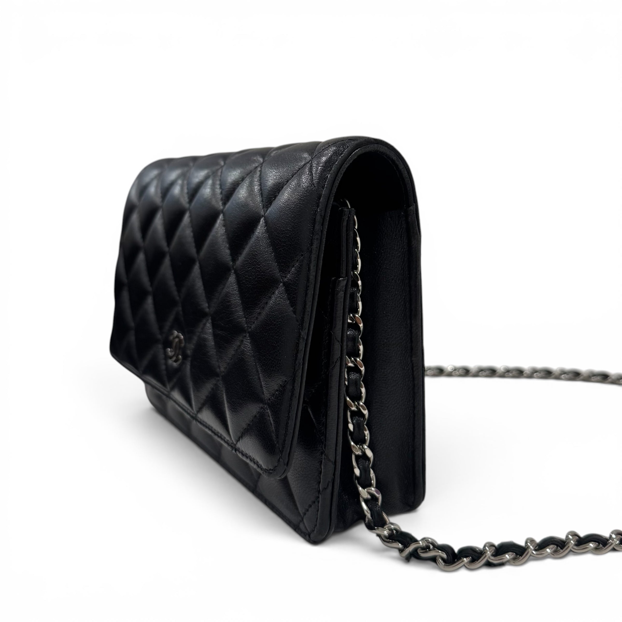 Chanel – Wallet on Chain aus schwarzem Glattleder