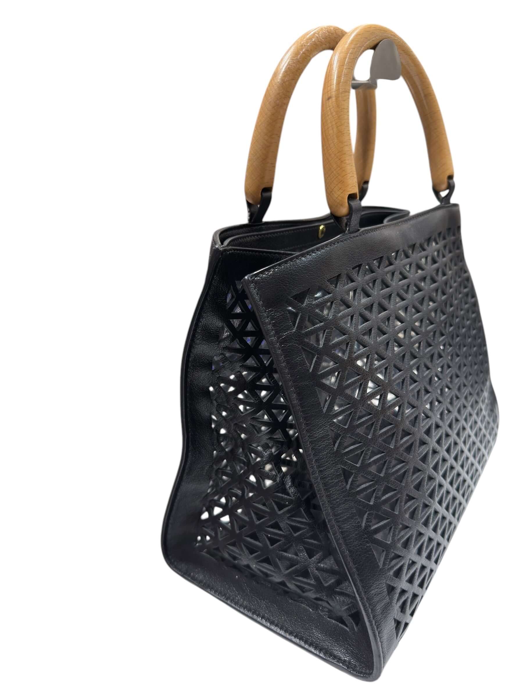 Prada - Sac panier en cuir noir
