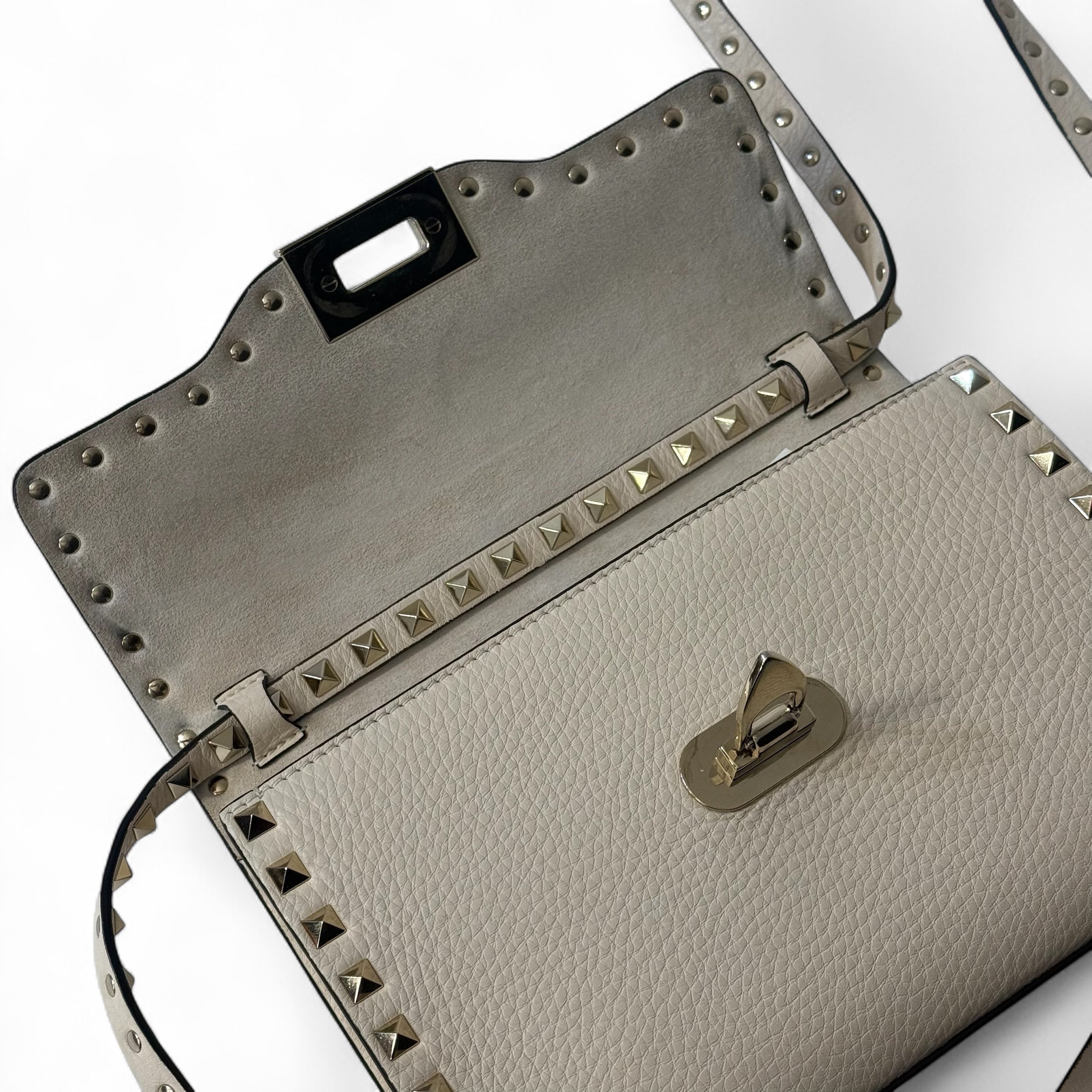 Valentino - Rockstud-Tasche cremefarben
