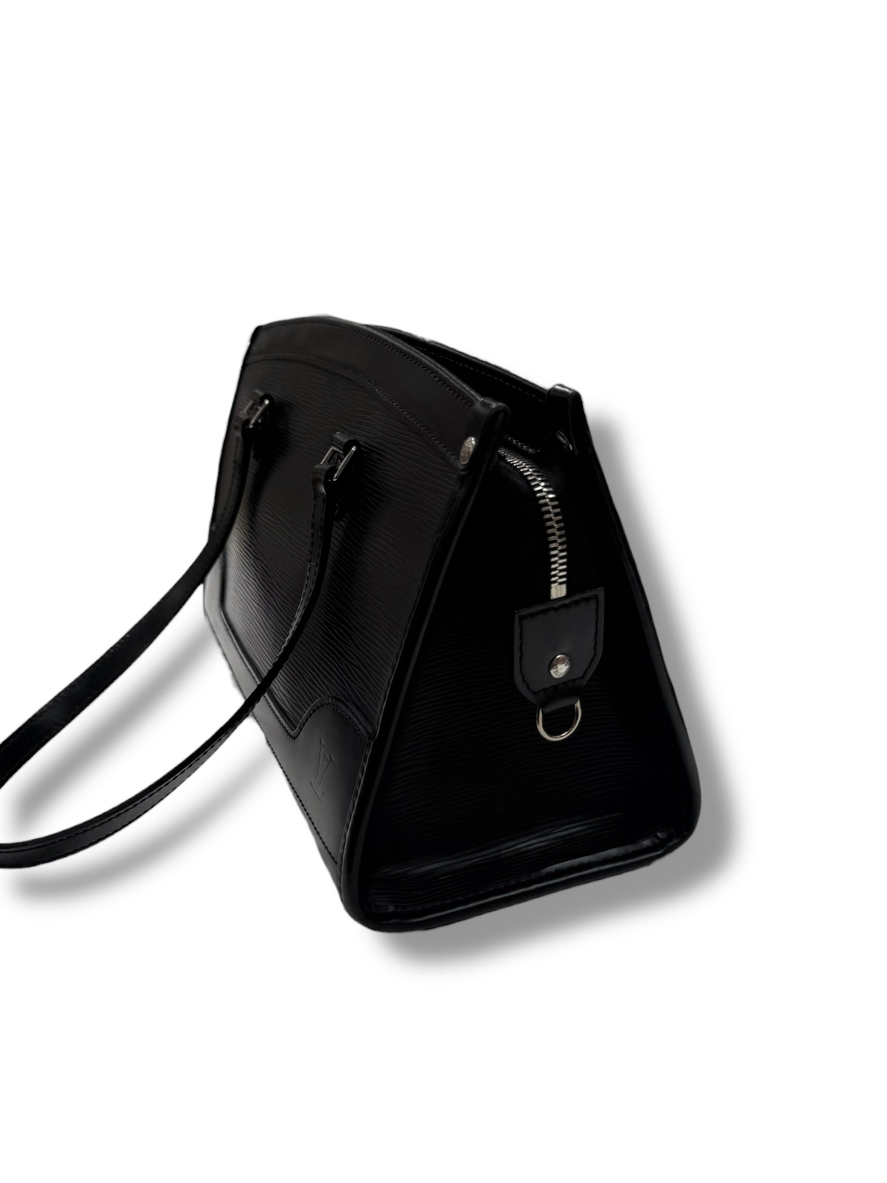 Sac Louis Vuitton Madeleine Cuir épi noir | Les Folies d’Eugénie