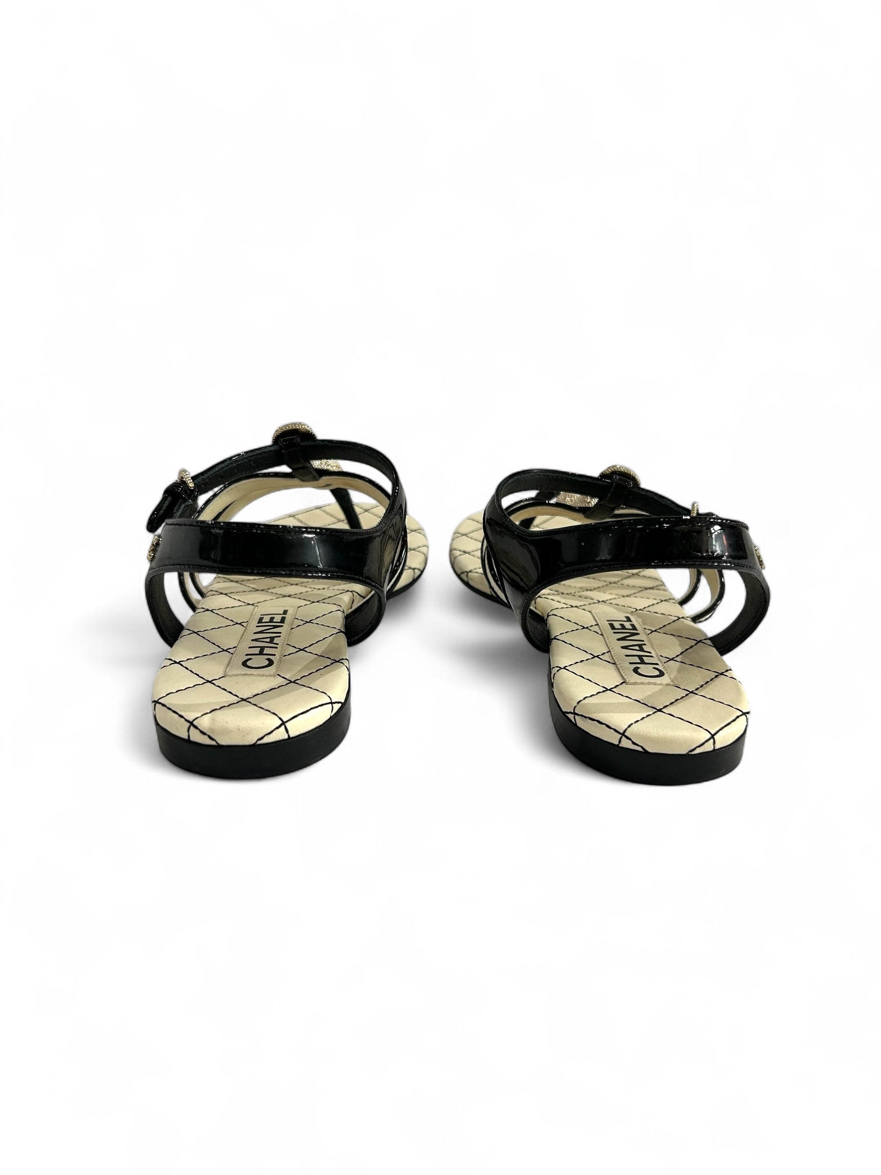 Chanel - Sandales avec brides et perles t.38