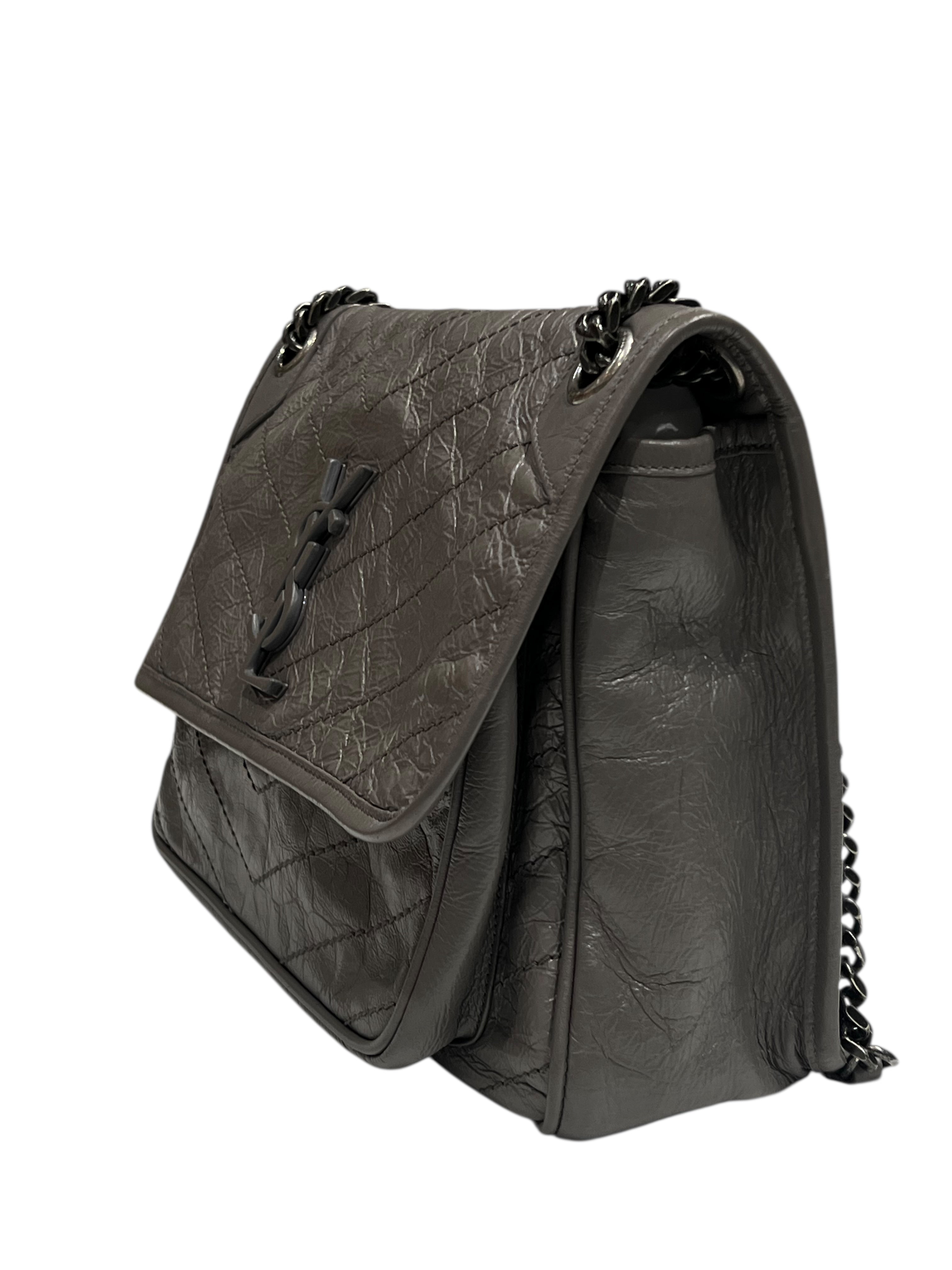 Saint Laurent - sac Nikki médium cuir vintage gris