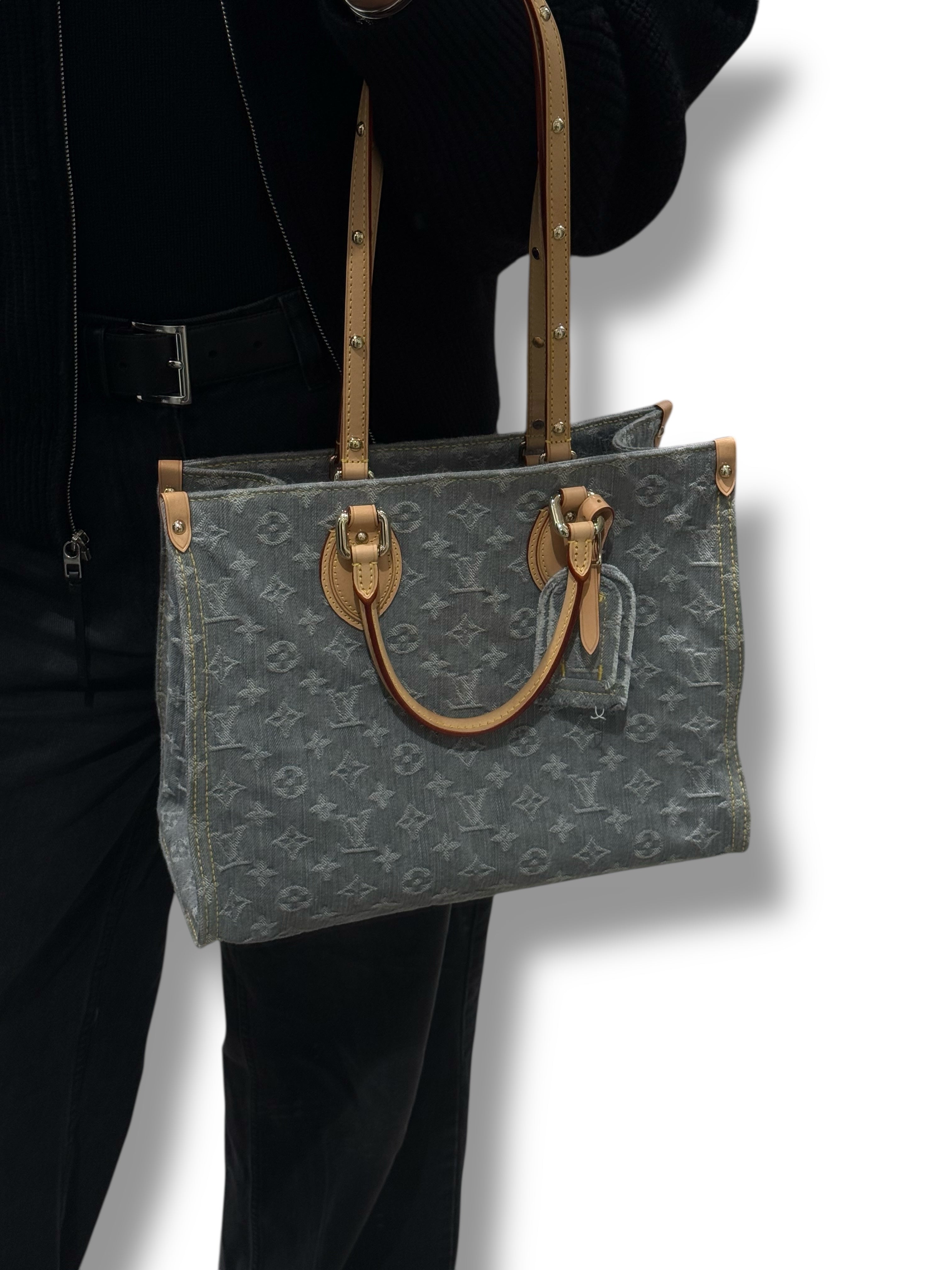 Louis Vuitton - Sac on-the-go denim gris
