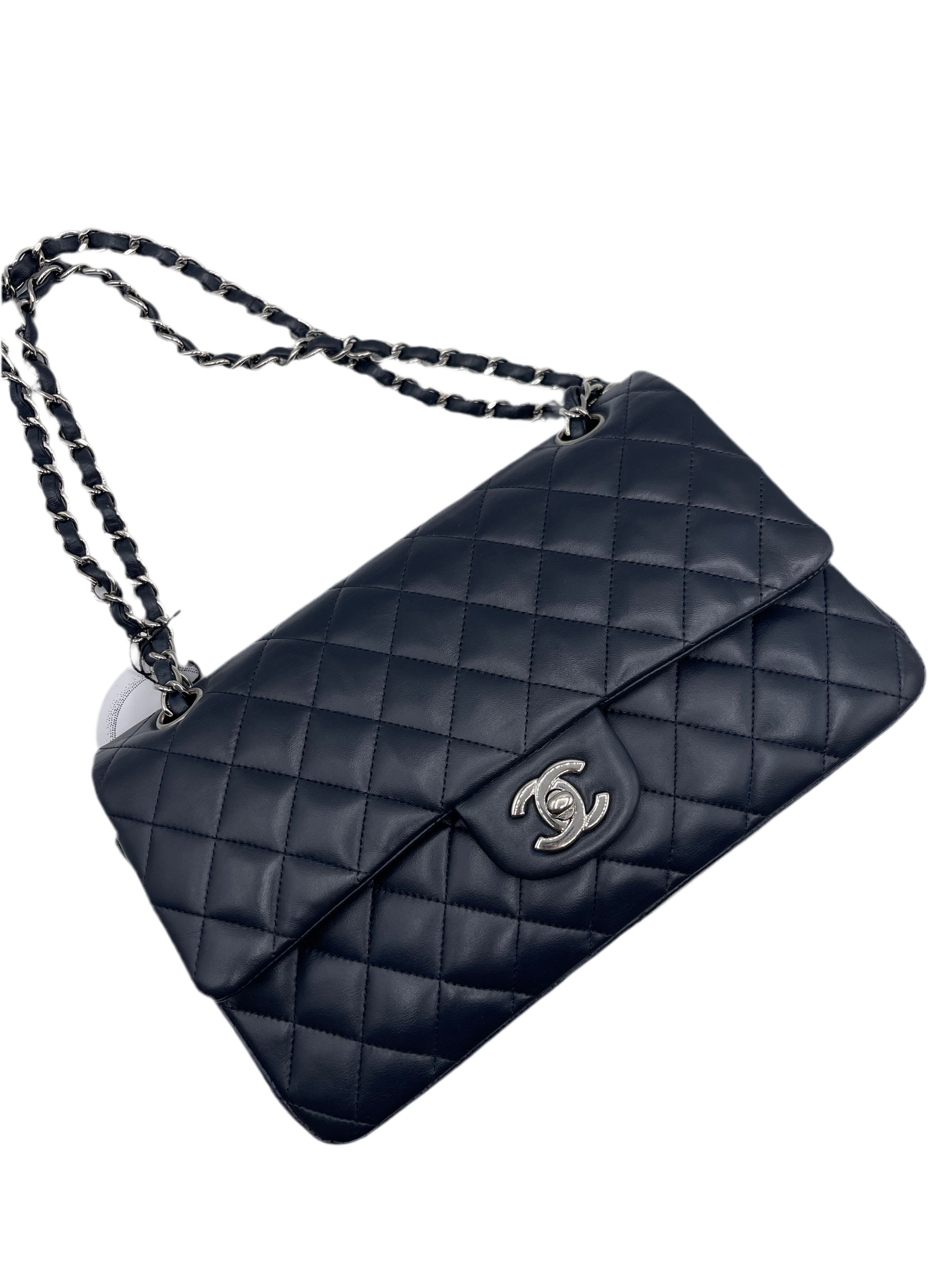Chanel - Sac 11.12 classique timeless 25 bleu marine