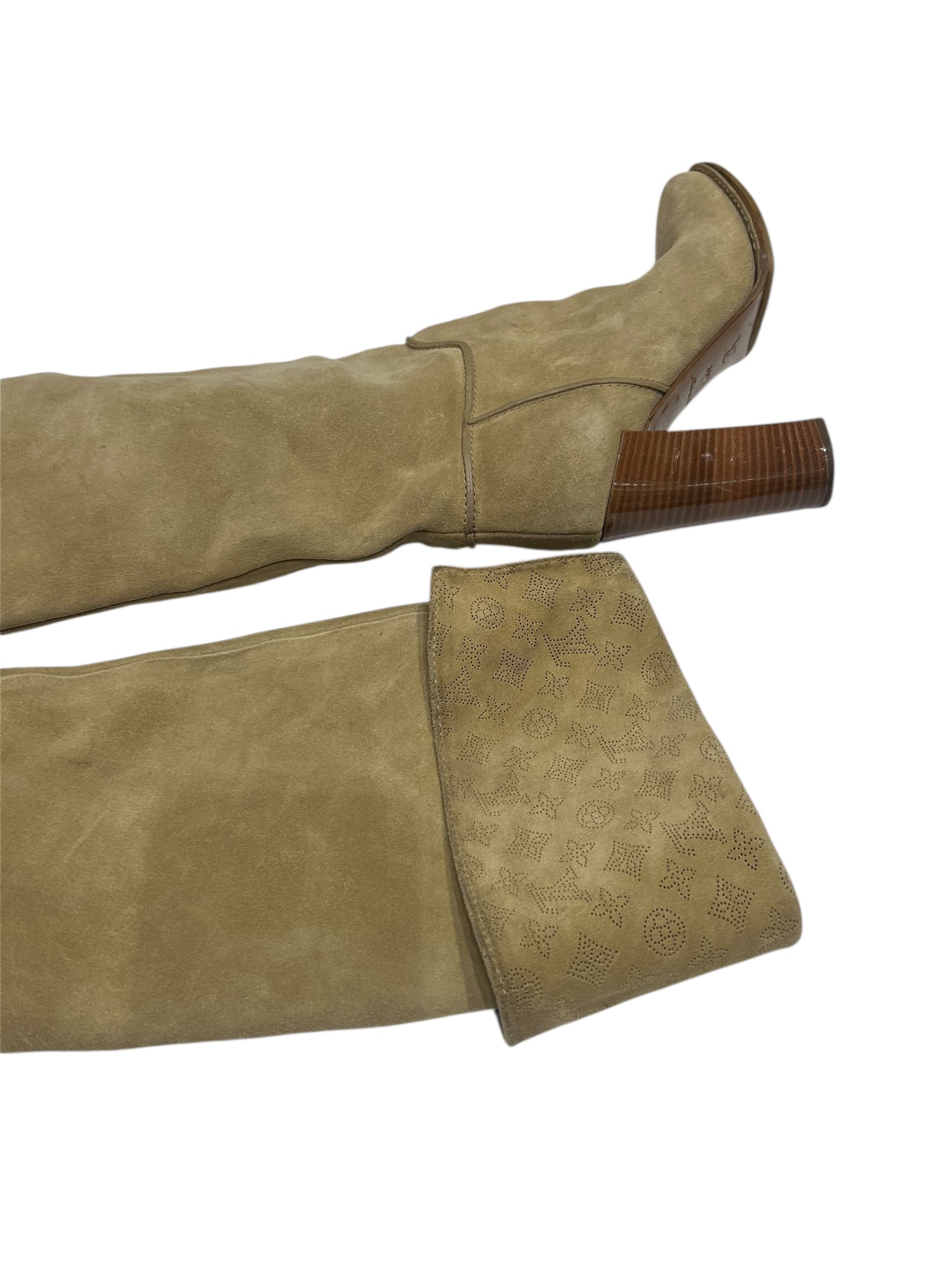Louis Vuitton - Bottes hautes en daim monogramme brodé T39,5