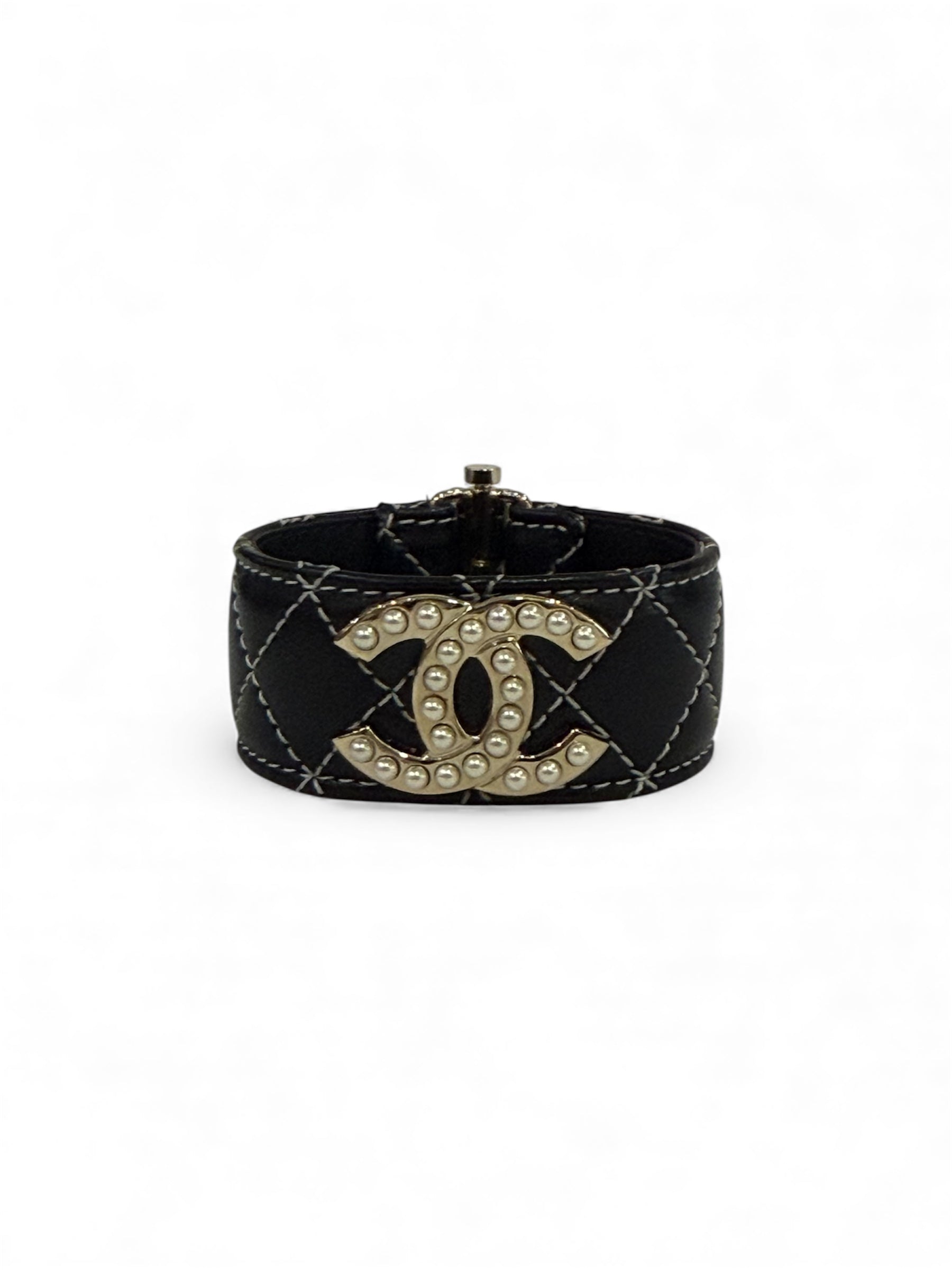 Chanel - Bracelet CC perles et cuir