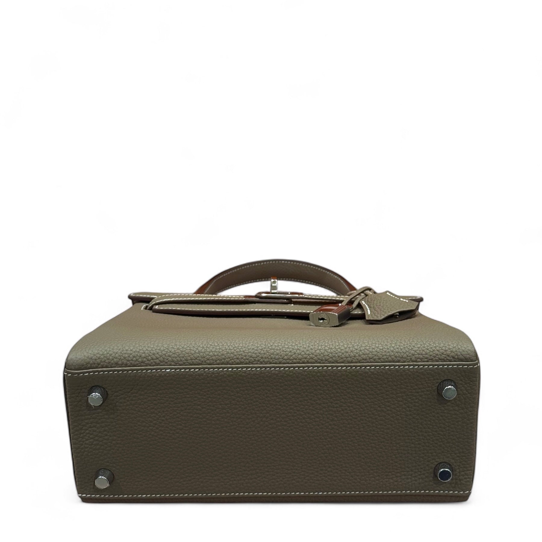Hermès – Sac Kelly 25 Étoupe Togo Retourné PHW