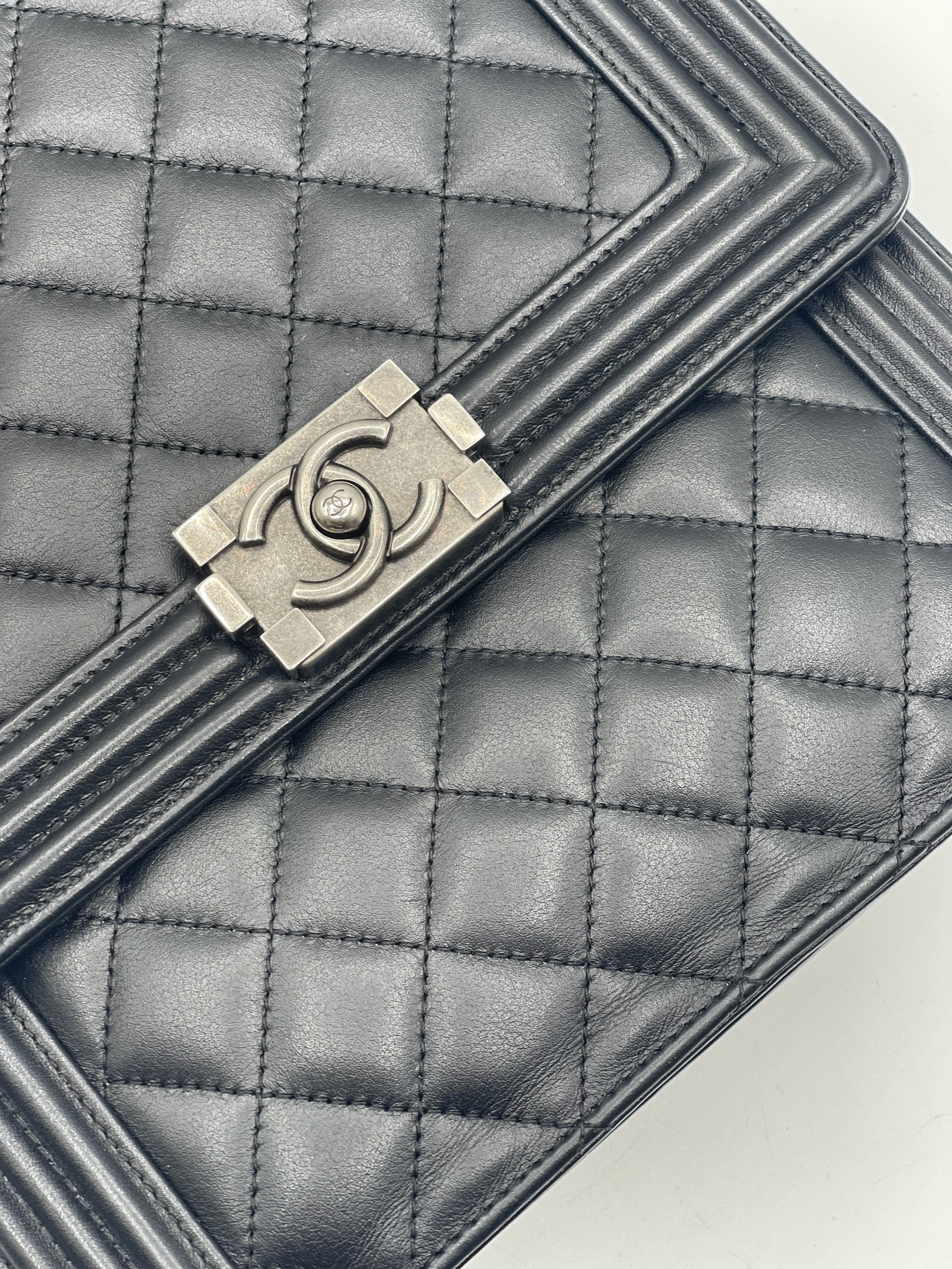 Chanel - Sac Boy allongé