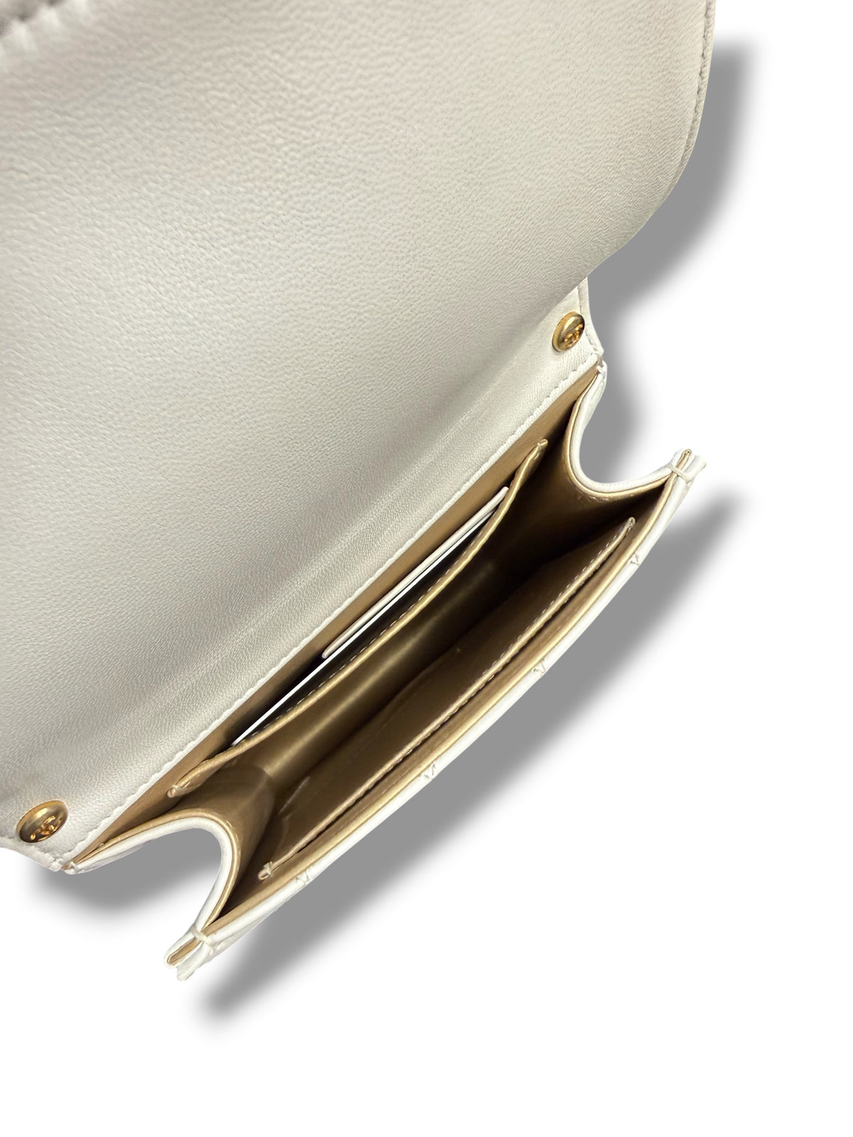Chanel – Petit-Chic-Tasche mit Perlen in Ecru