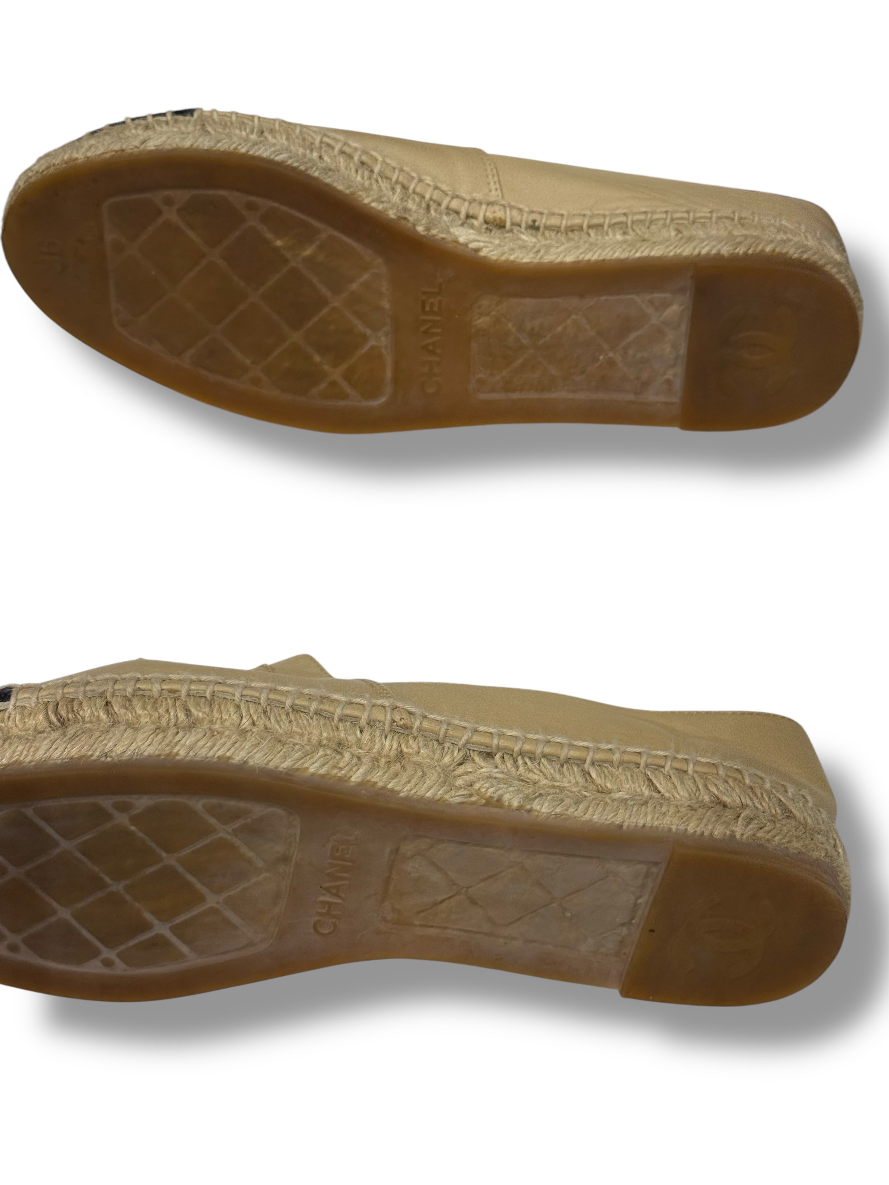 Chanel - Espadrilles bicolores beige/noir T36