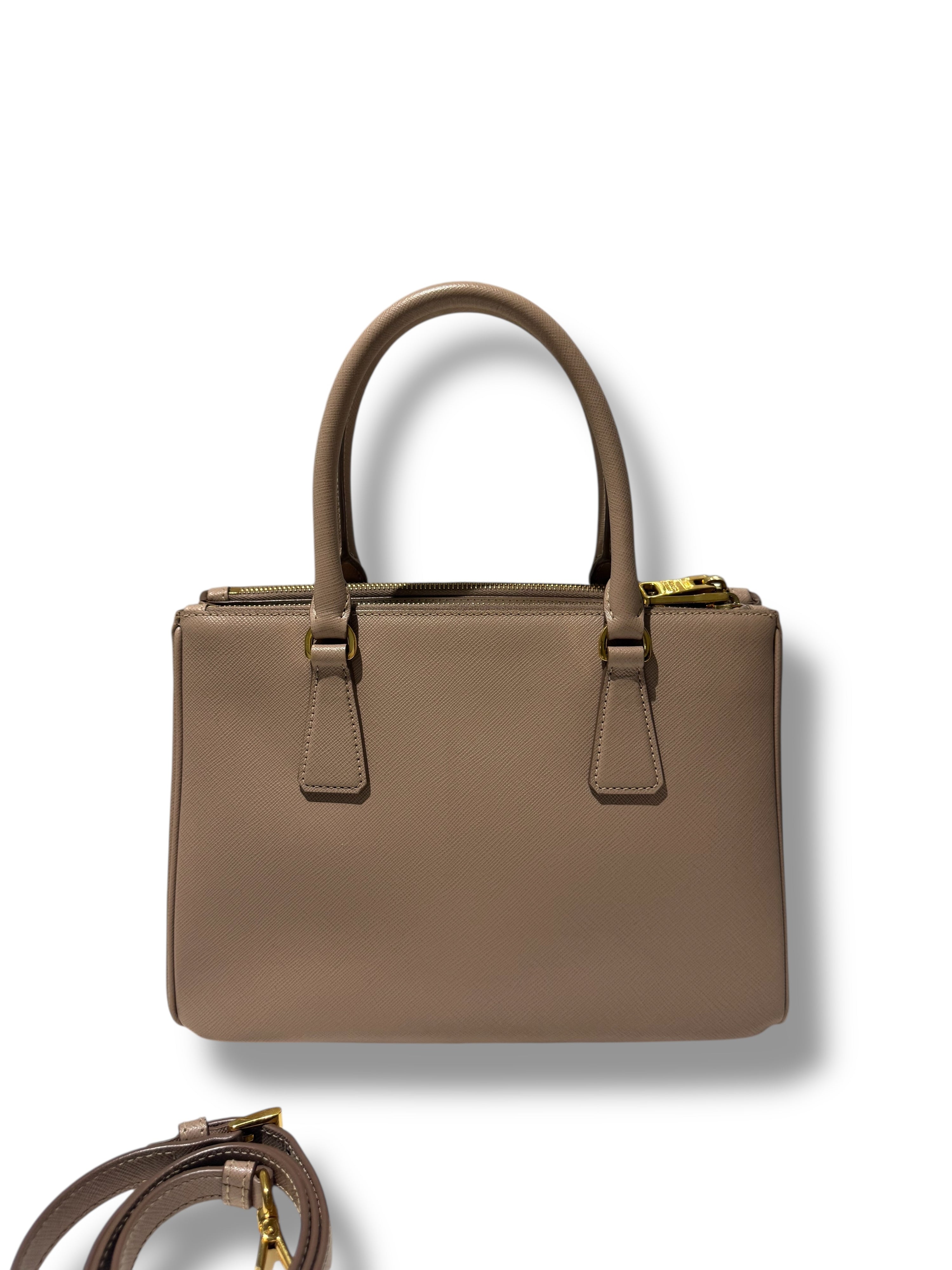 Prada Sac Galleria MM Beige | Les Folies d’Eugénie