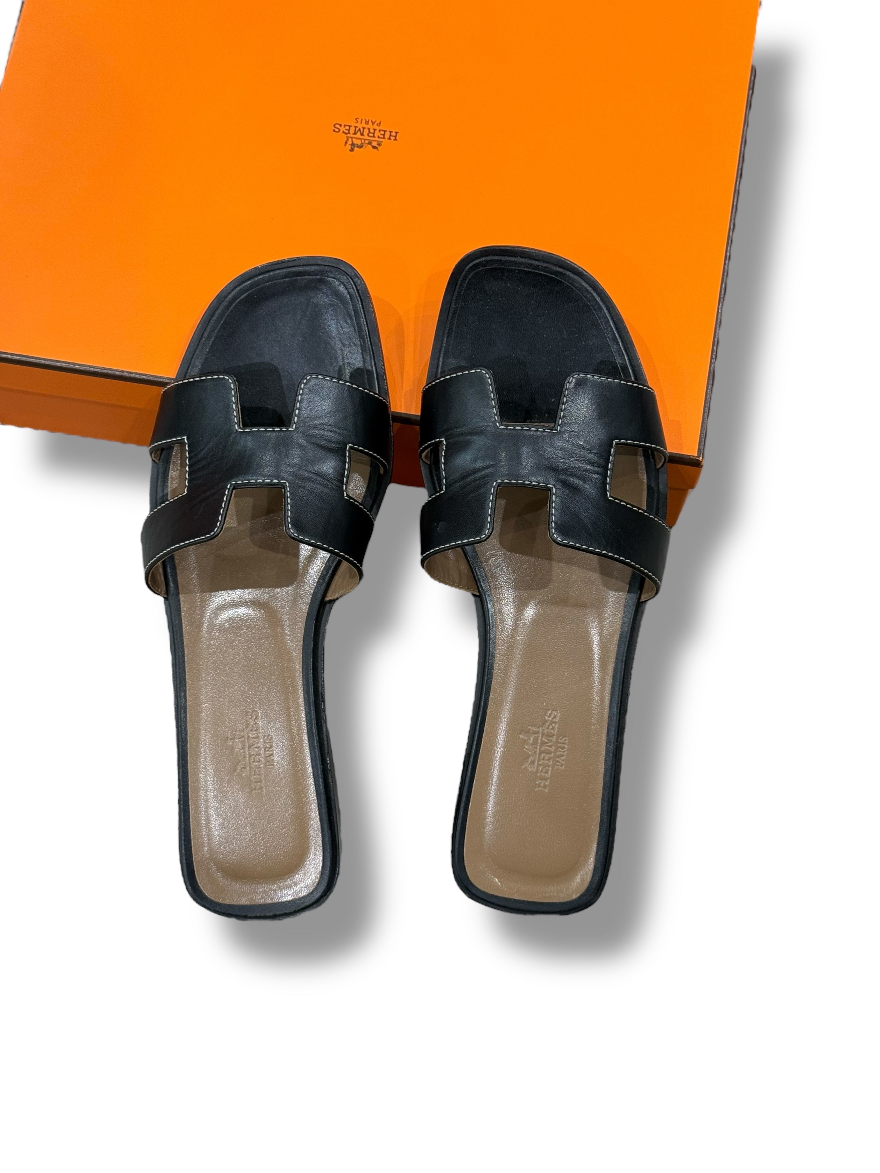 Hermès - Sandales Oran T.36,5 Noires