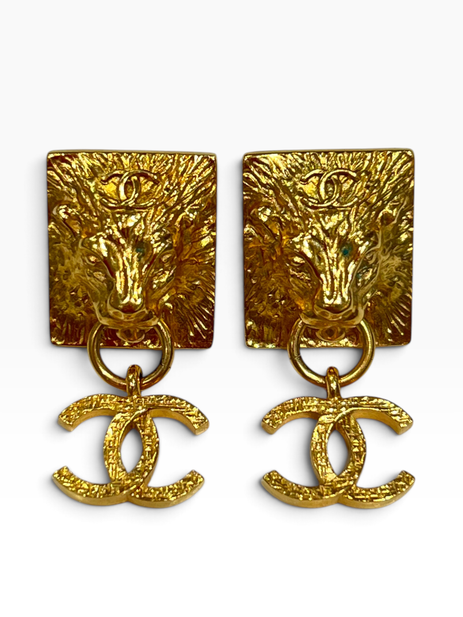 Chanel - boucles d’oreilles pendantes métal doré
