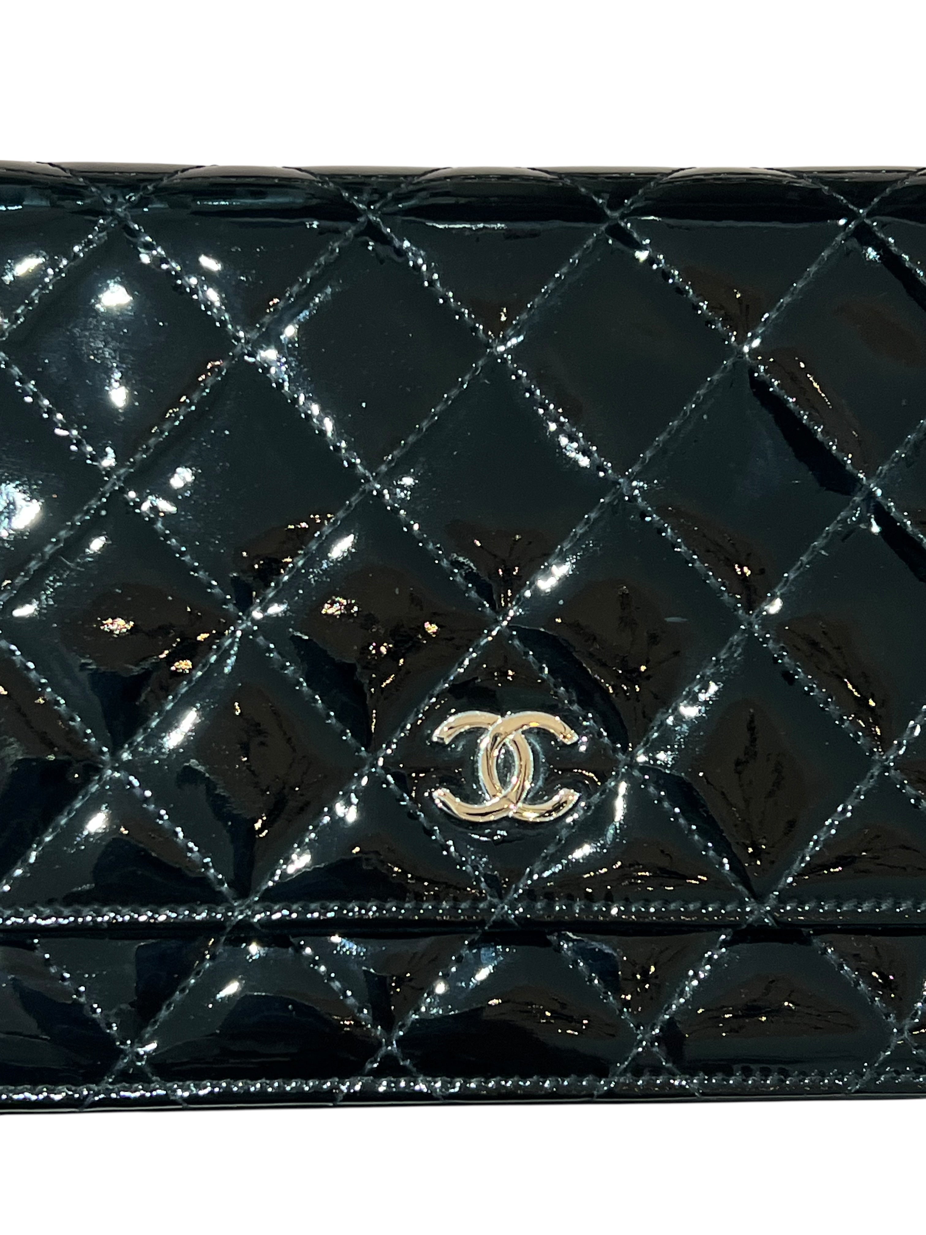 Chanel - wallet on chain cuir verni noir