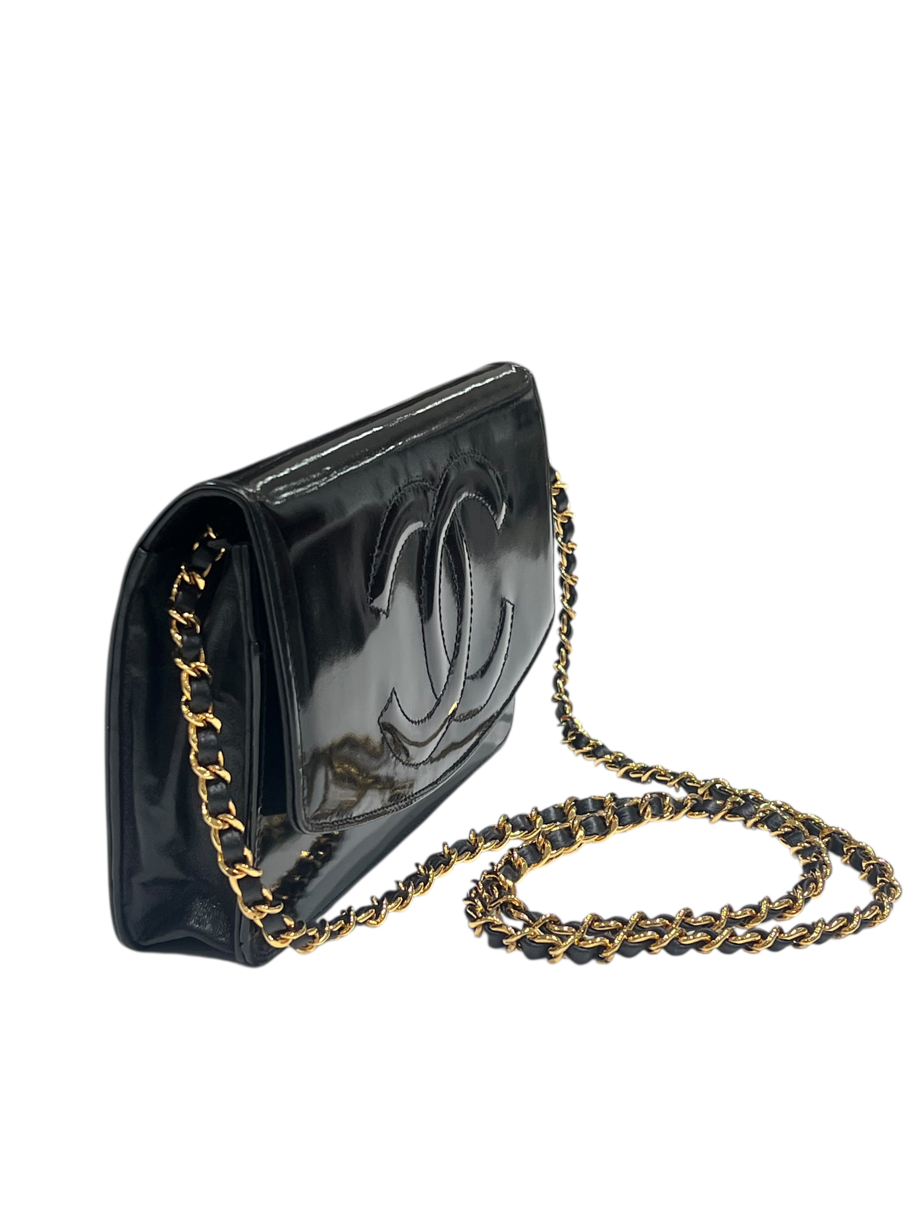 Chanel - Sac wallet on chain cuir verni noir