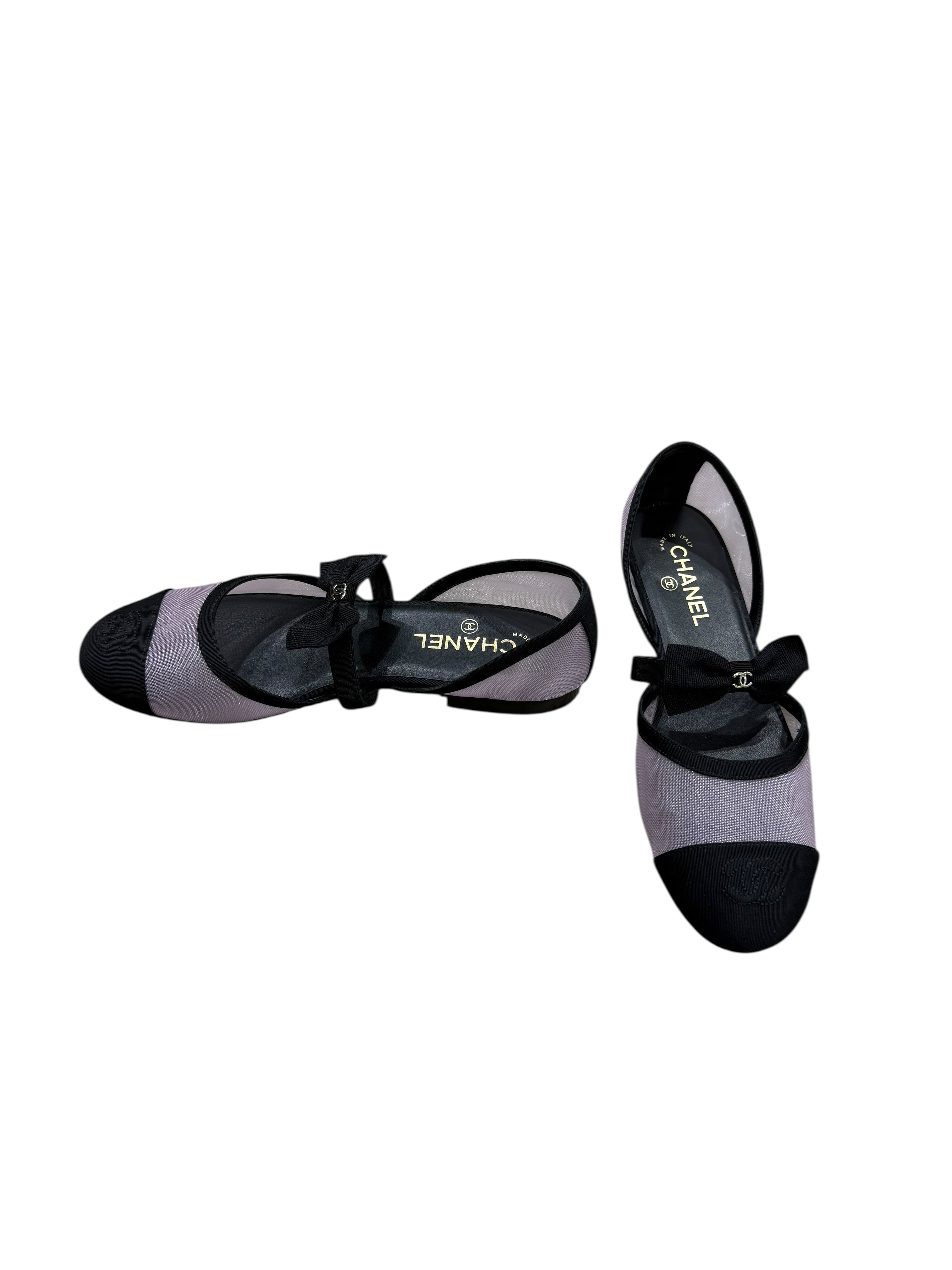 Chanel - Mary Janes résille violette & nœud et bout noir T40