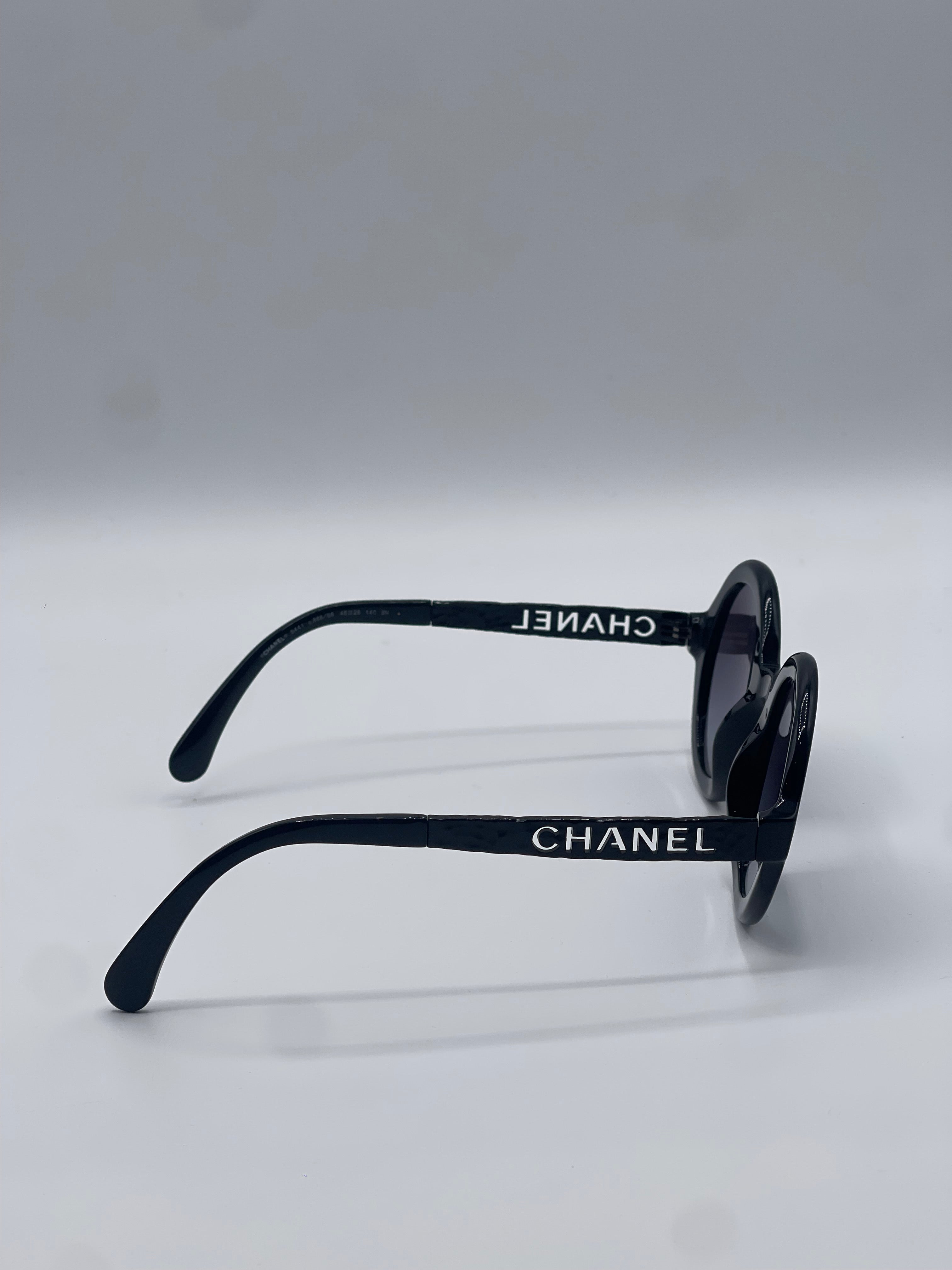 Chanel - Round sunglasses
