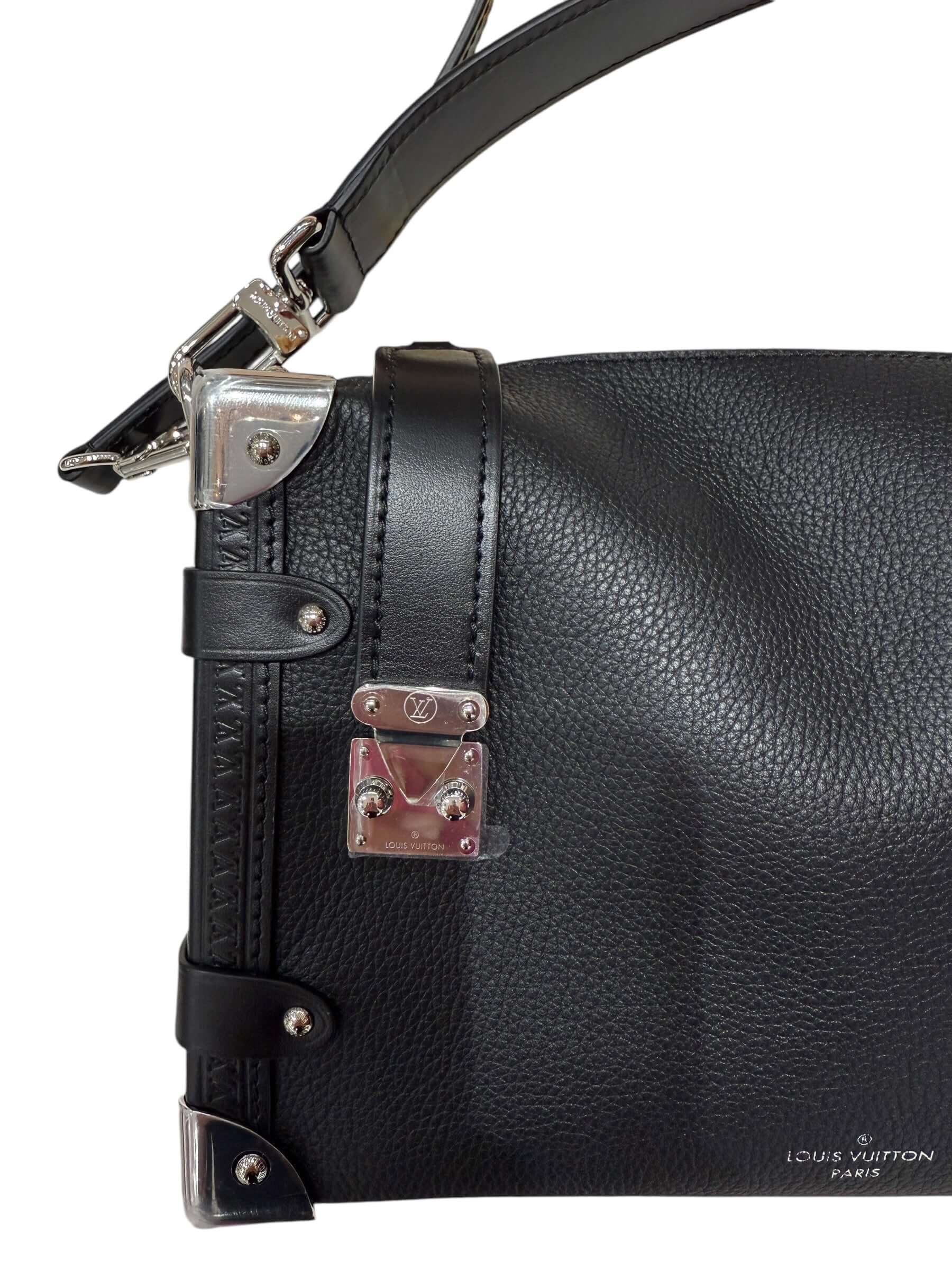 Louis Vuitton - Sac Side Trunk Moyen Modèle