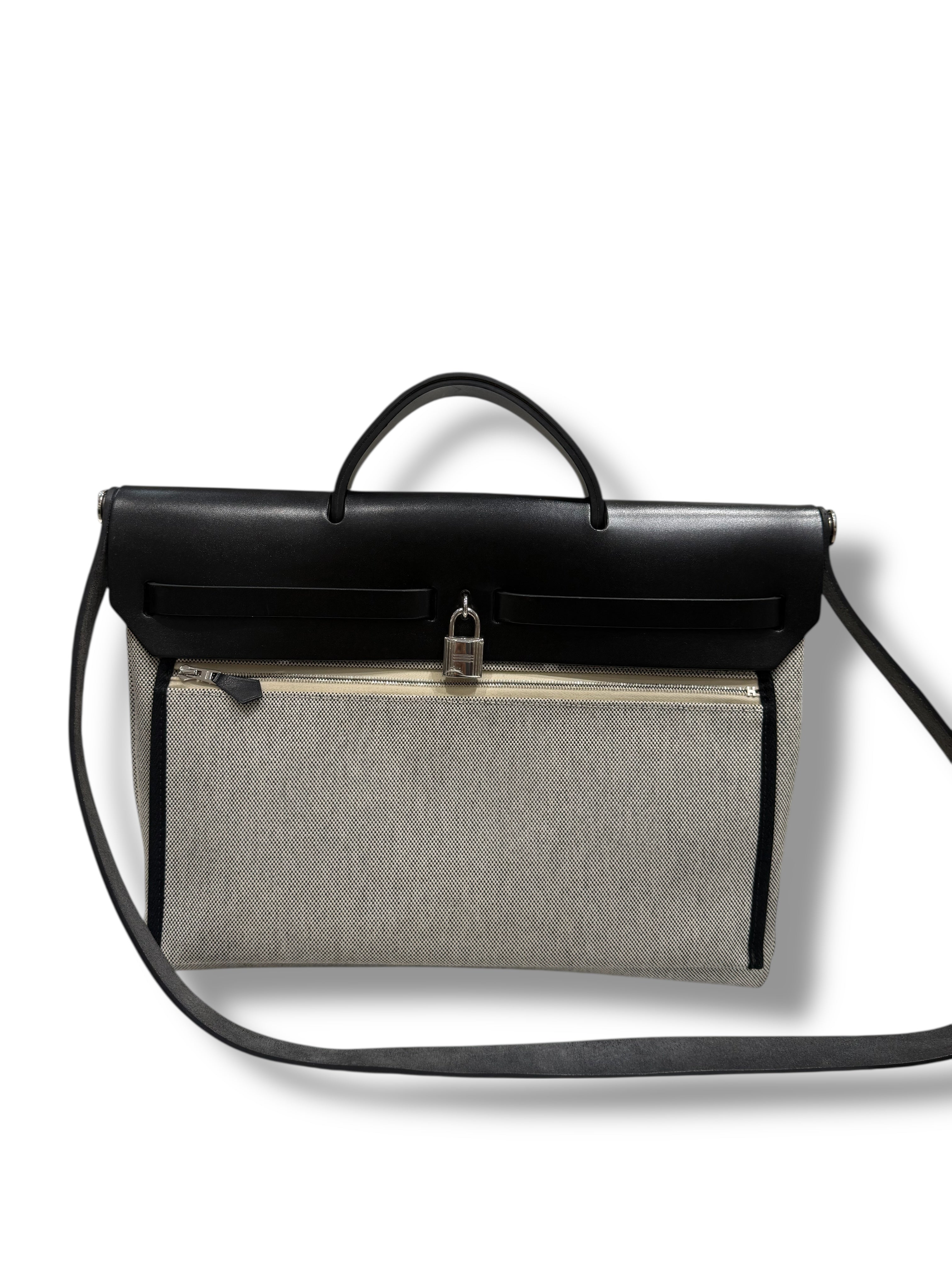 Hermès- Sac Herbag 39 Écru et noir