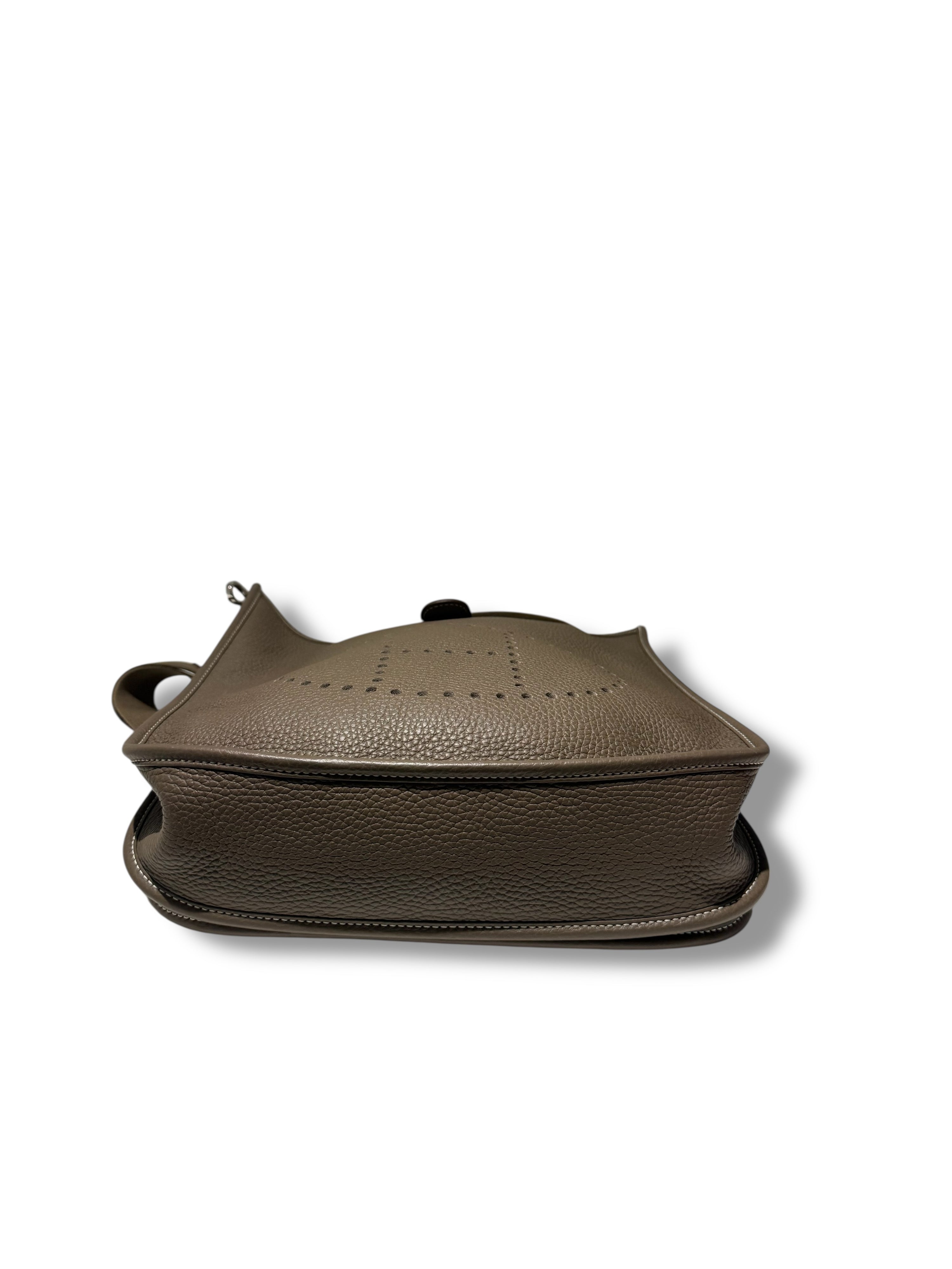 Hermès - Sac Evelyne III 29 Étoupe | Les Folies d’Eugénie