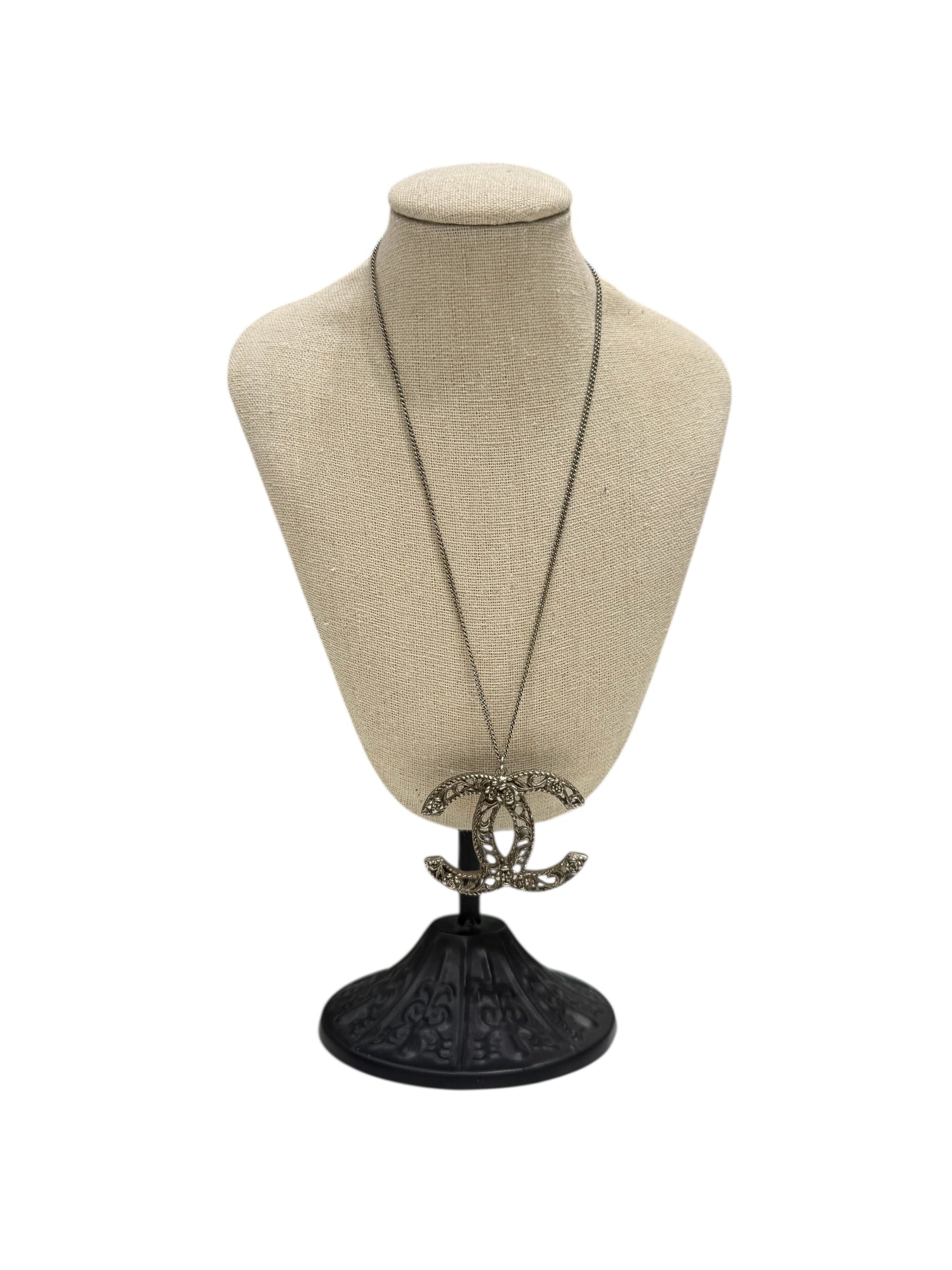 Chanel - Collier maxi CC argenté