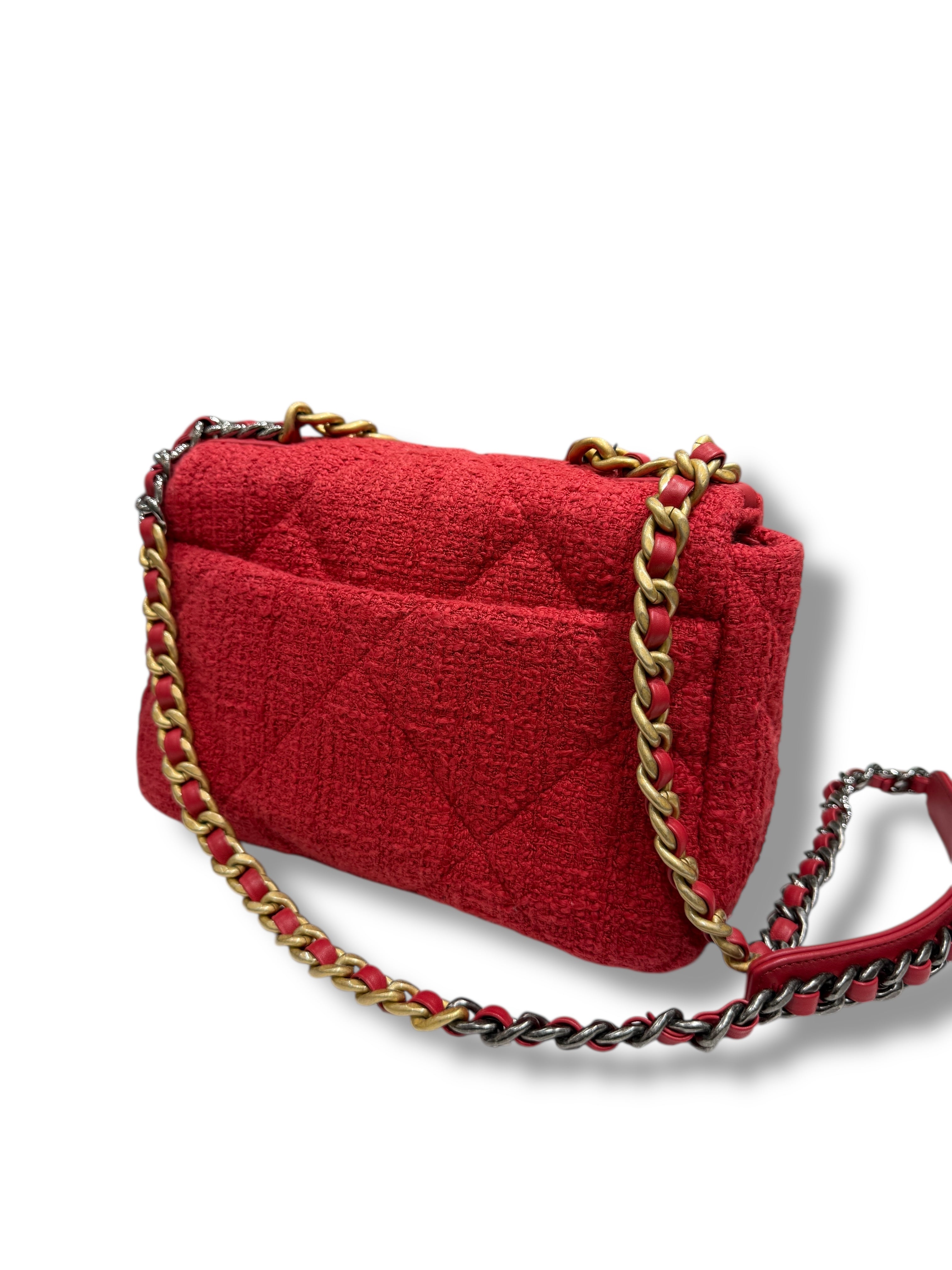 Chanel - Sac 19 PM tweed rouge