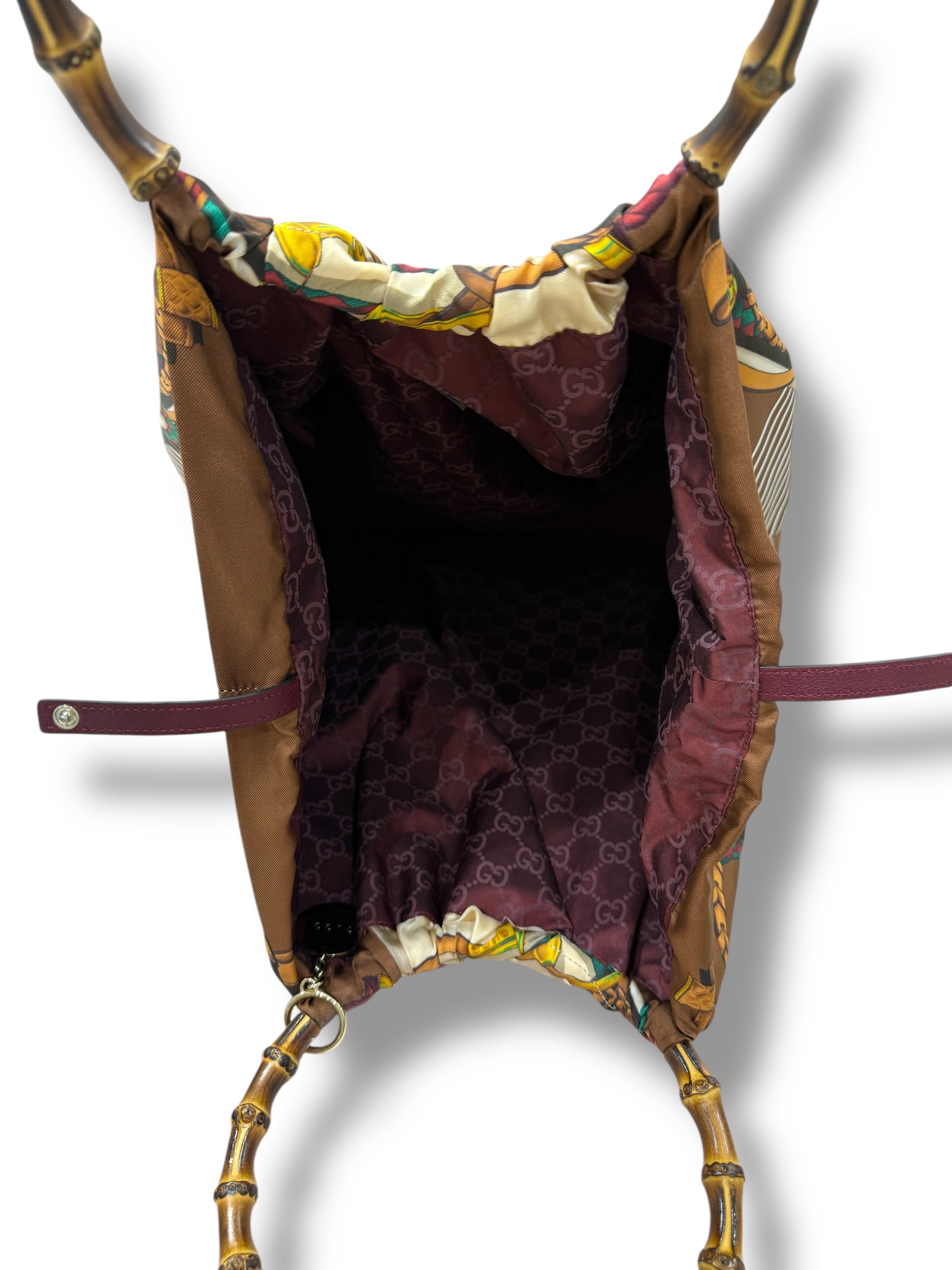 Gucci - Sac Cabas maxi format en soie avec poignée en bambou Édition limitée 2025