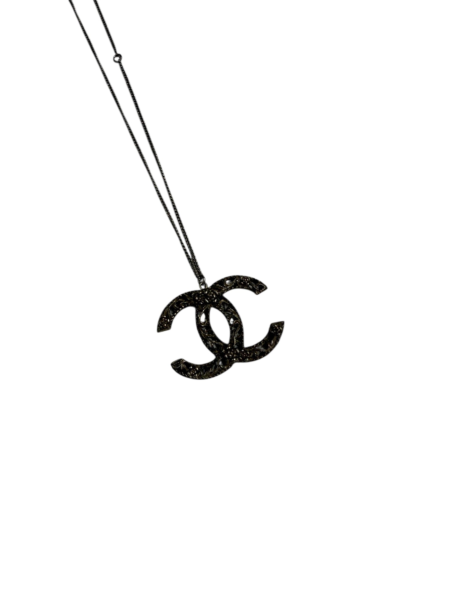 Chanel - Collier maxi CC argenté