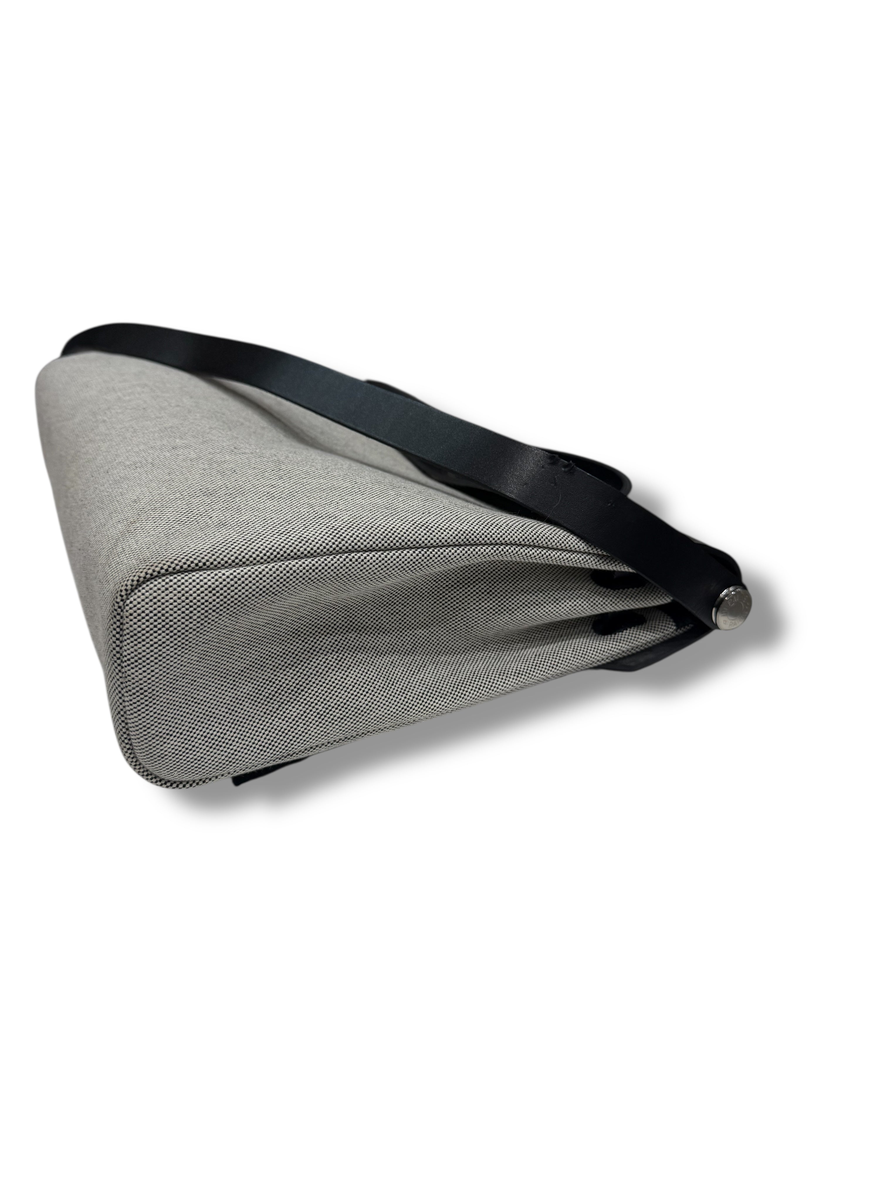 Hermès- Sac Herbag 39 Écru et noir