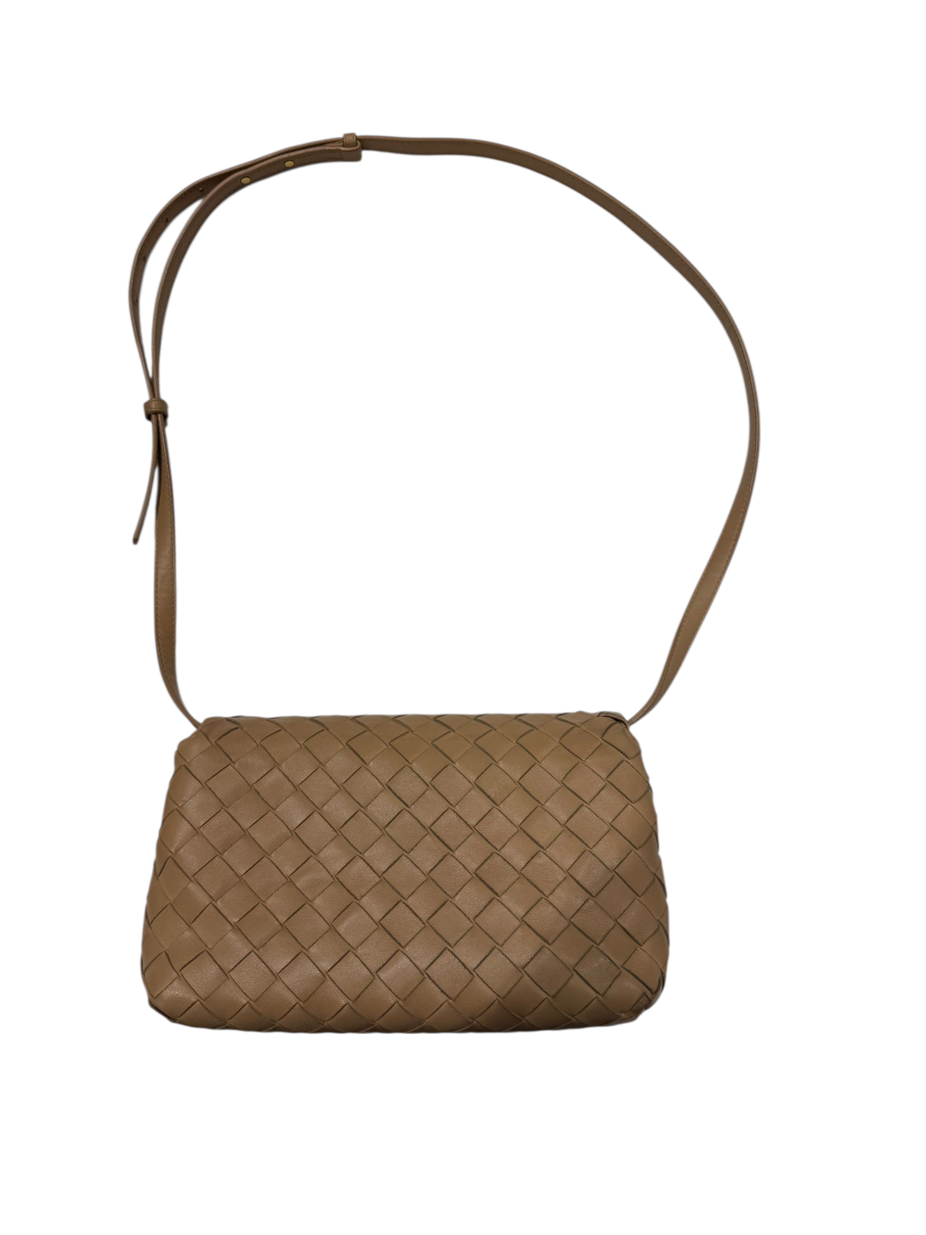Bottega Veneta - Schultertasche aus geflochtenem beigem Leder