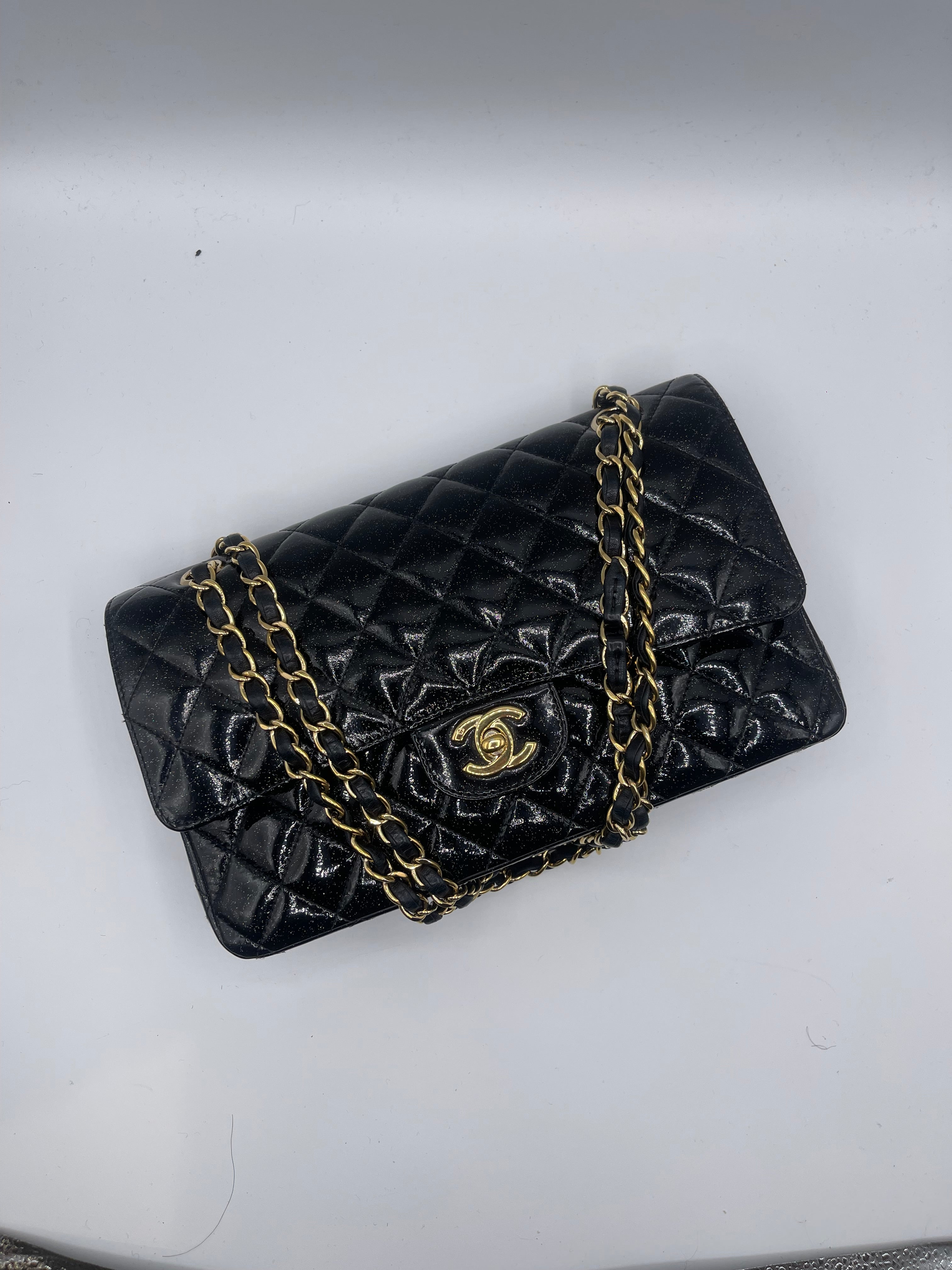Chanel - Tasche 11.12 Zeitlos schwarz lackiert glitzernd