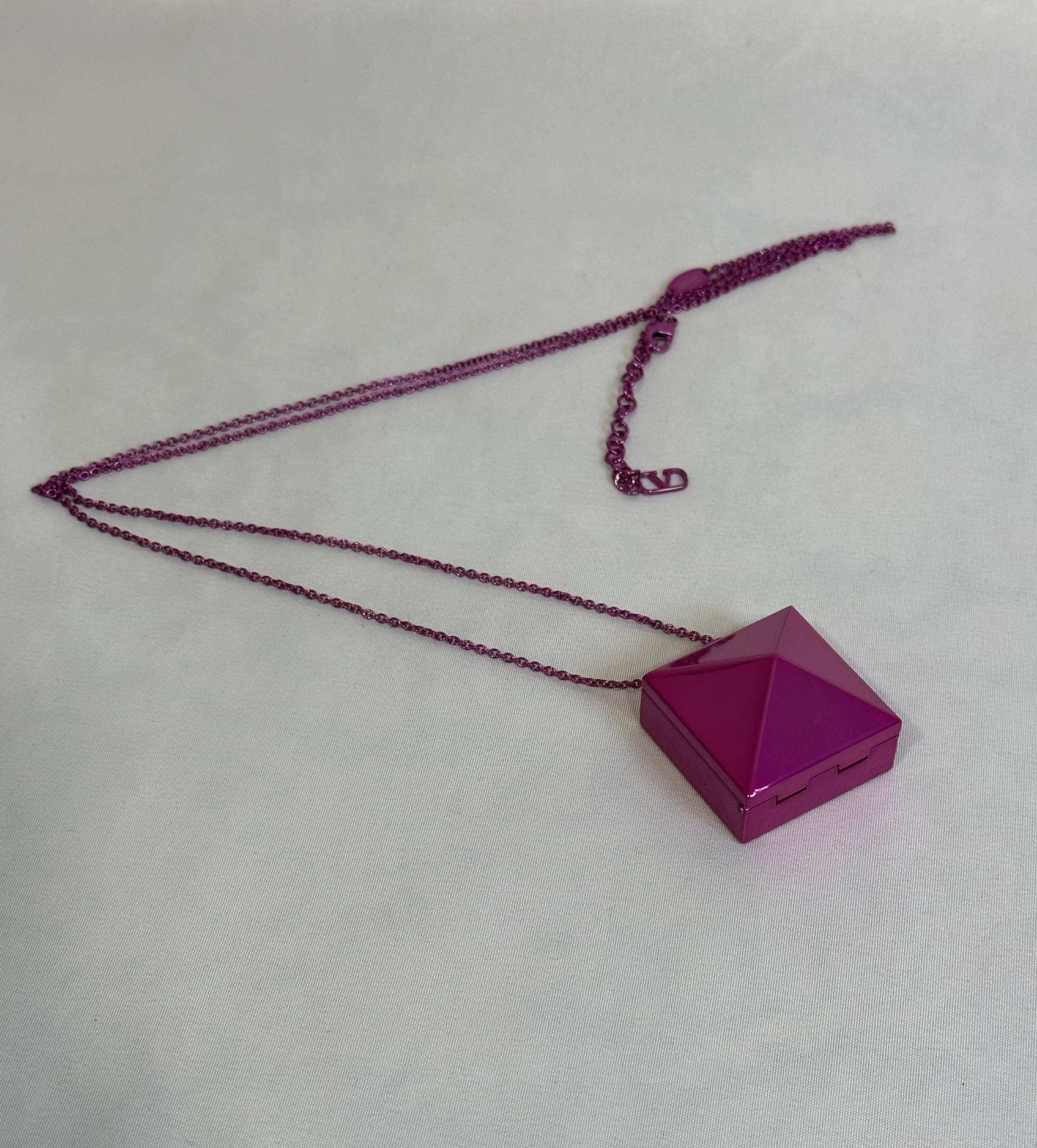 Valentino - Necklace